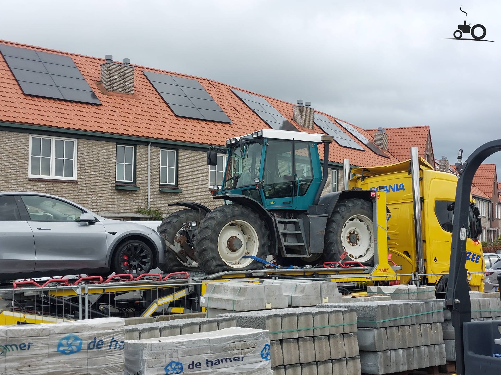 Donkergroene Fendt tractor in Oegstgeest