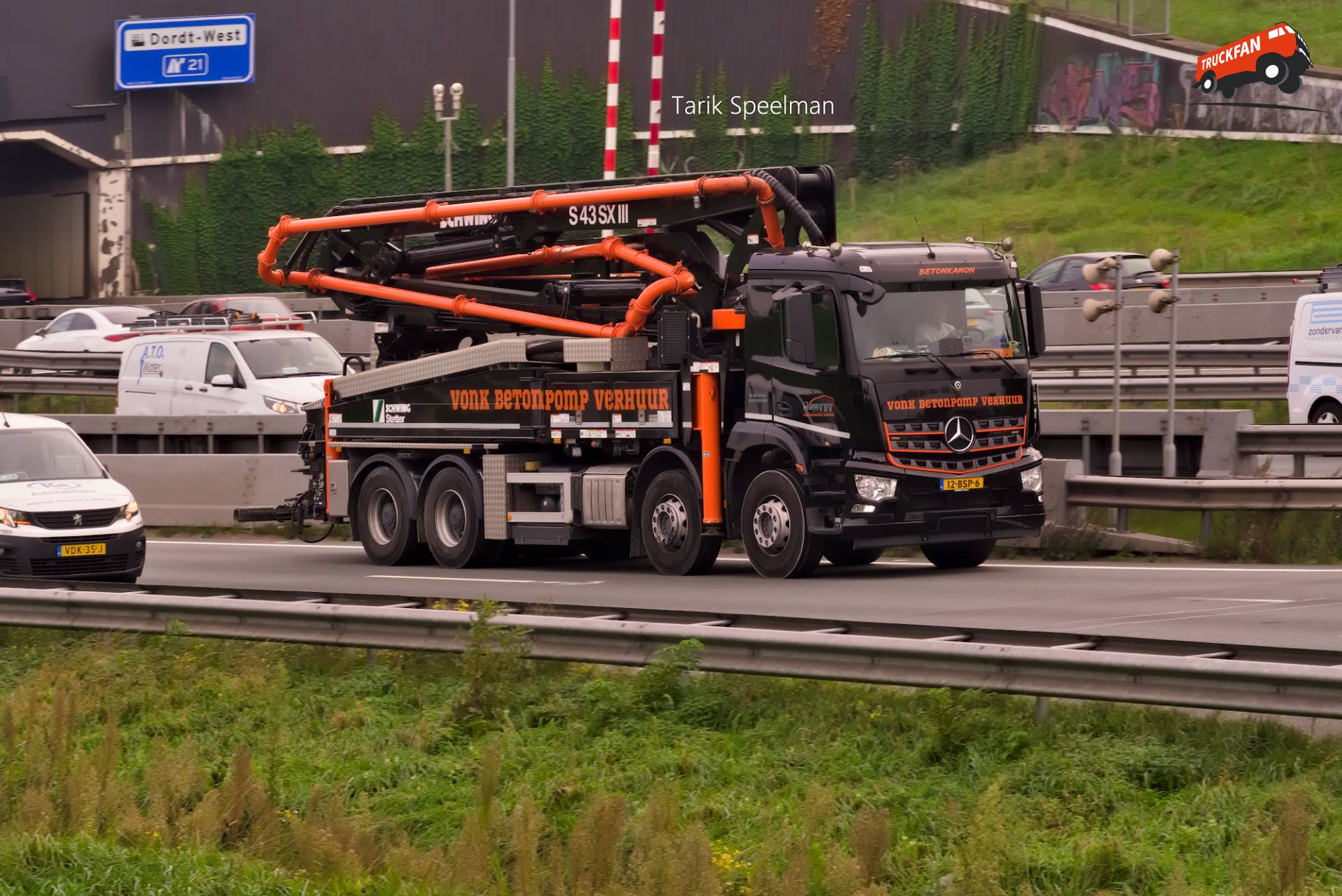 Mercedes-Benz Arocs betonpomp op A16
