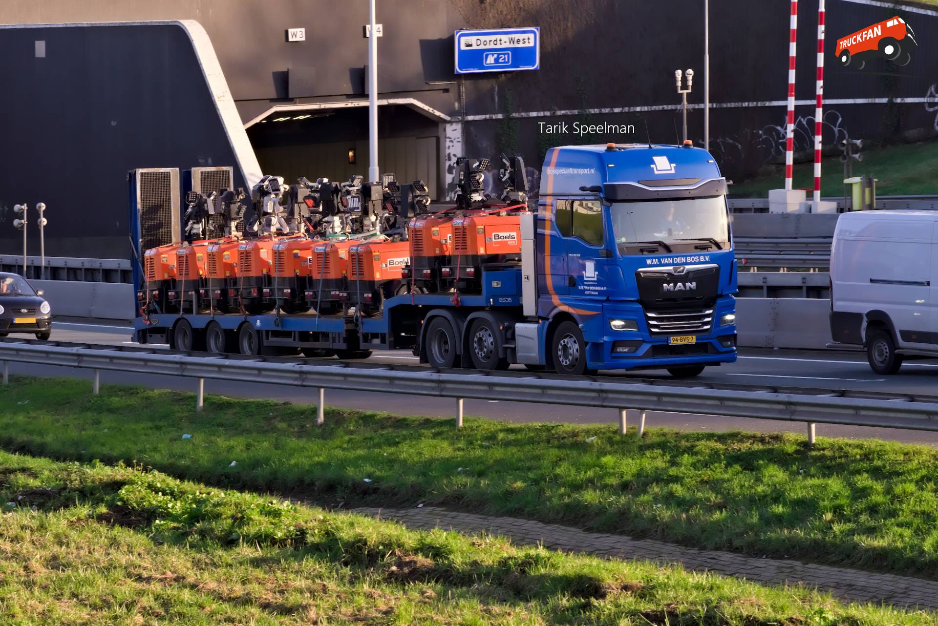 MAN TGX 3rd Gen vrachtwagen met kenteken 94-BVS-7