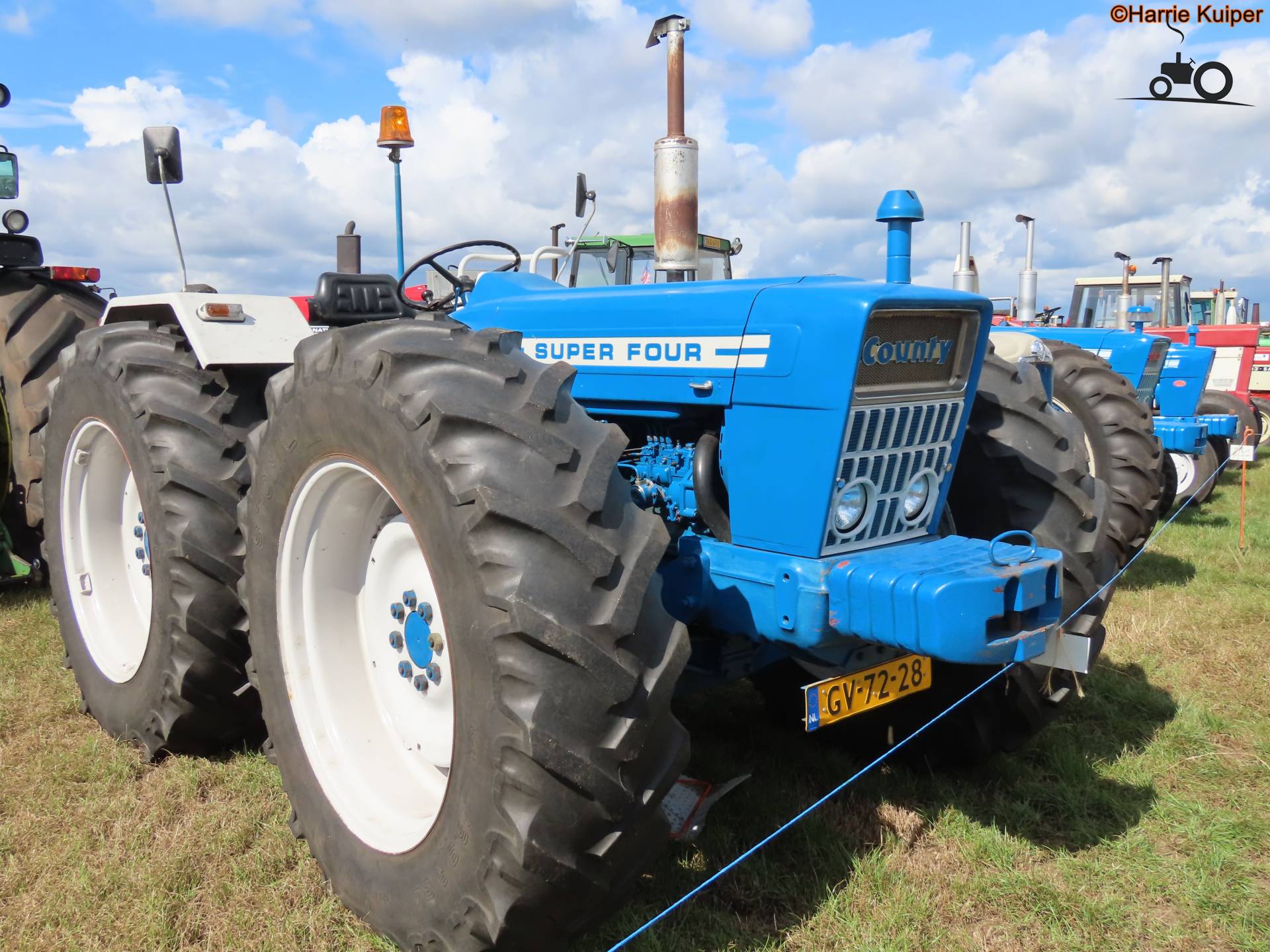 County Super Four oldtimer machine
