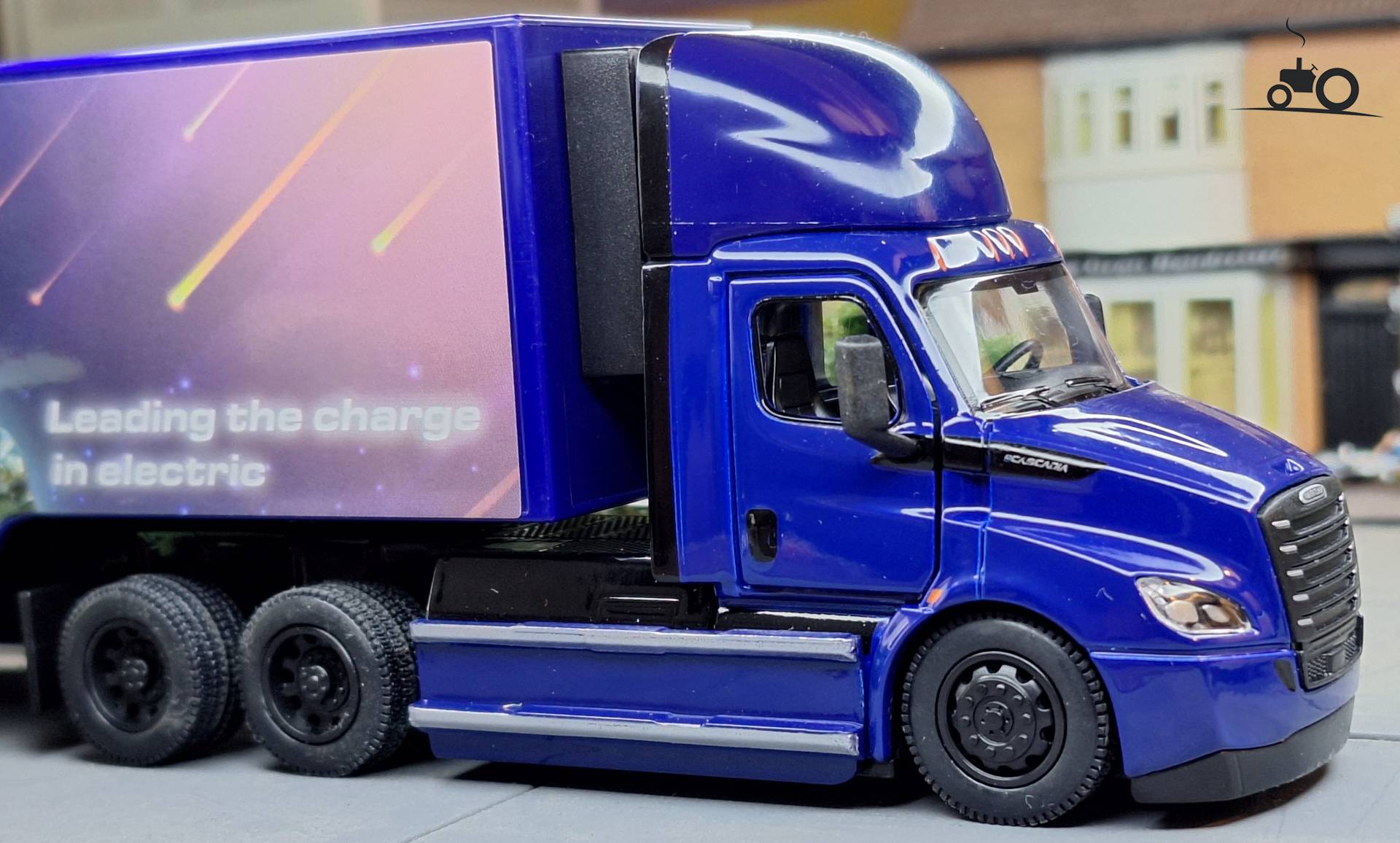 Kinsmart model van Freightliner eCascadia in unieke schaal