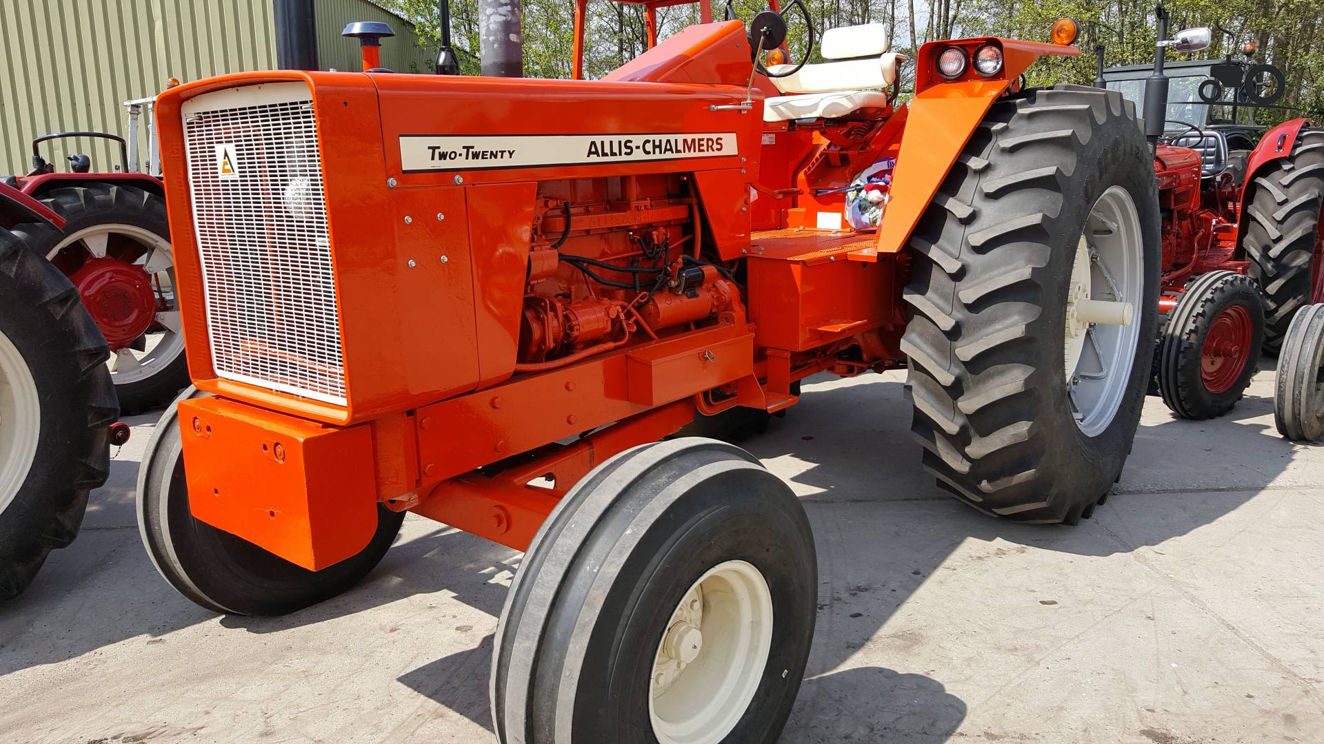 Foto Allis-Chalmers Two Twenty #1159691