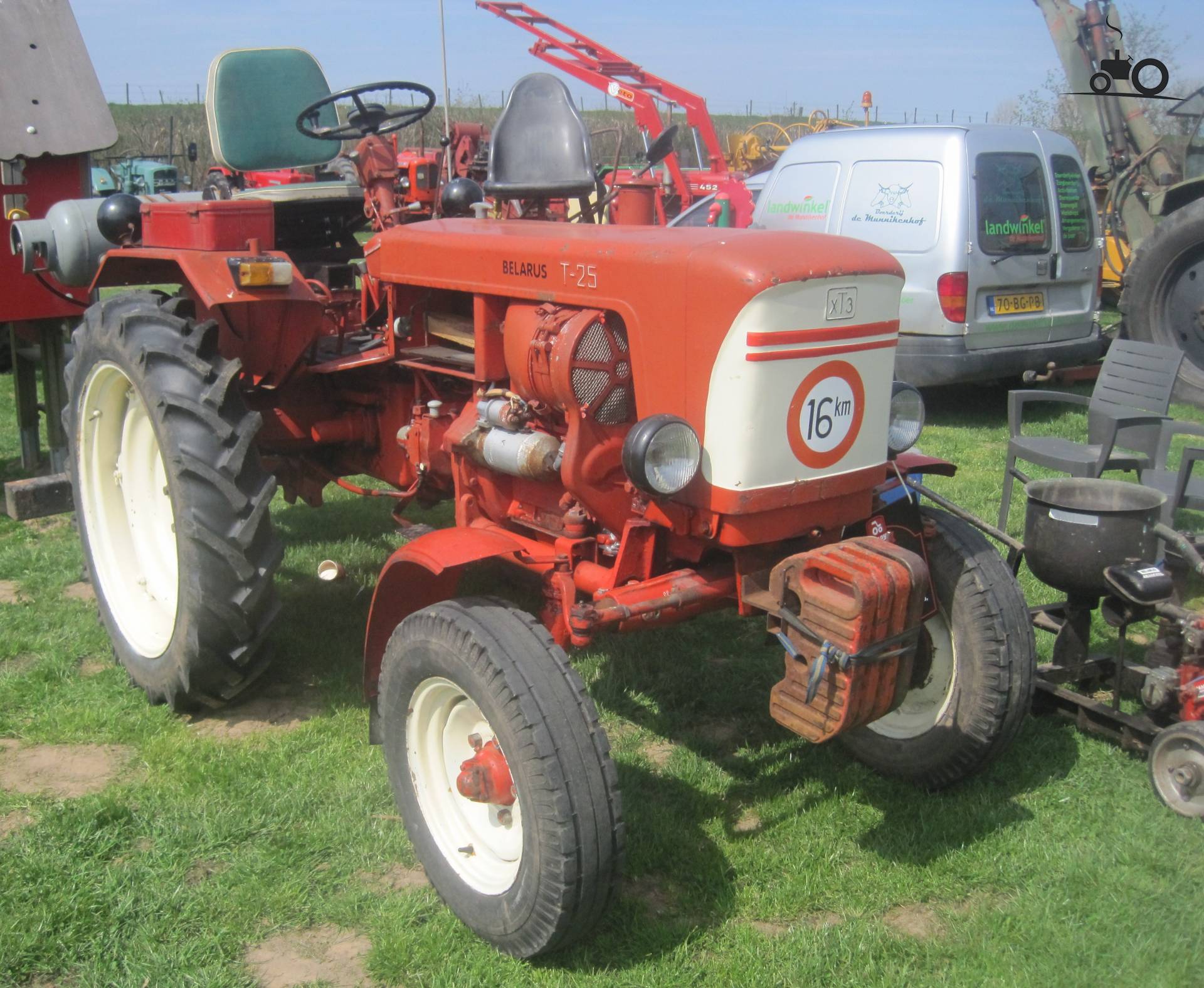Foto Belarus T-25 #757456