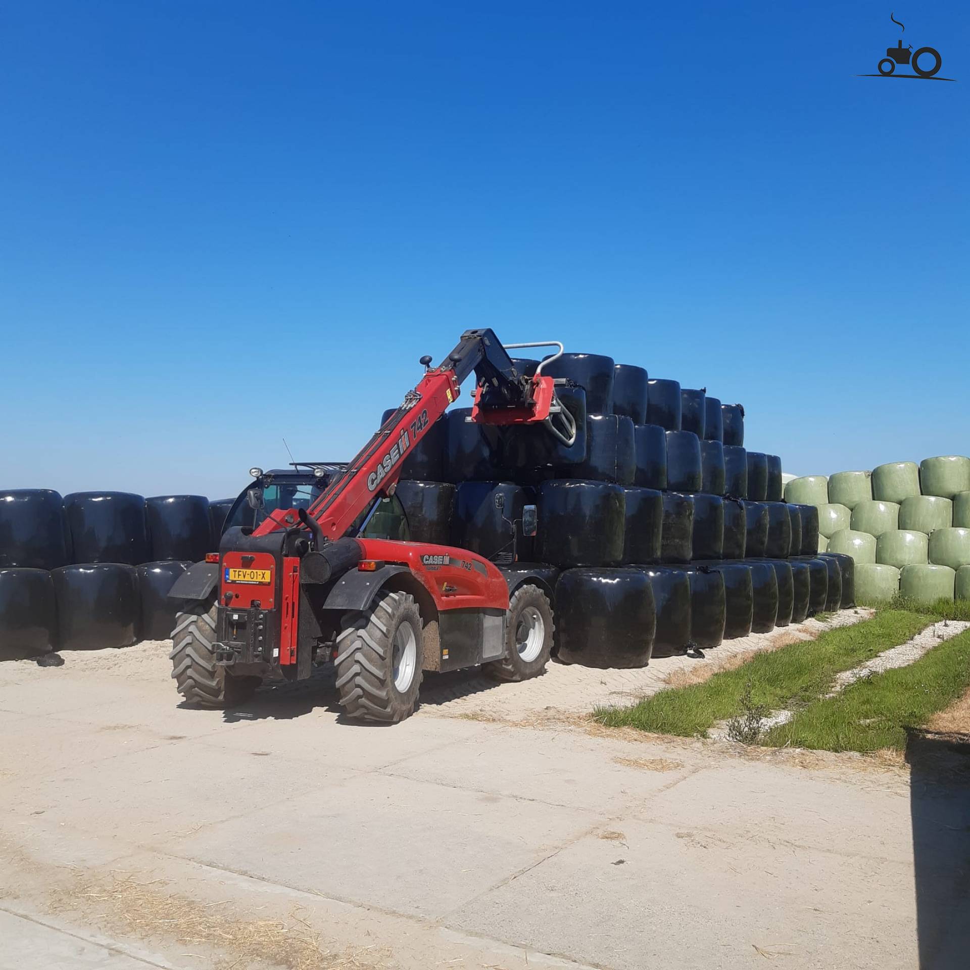 Case IH Farmlift 742 Fan Club - Specs, Photos, Reviews & Forum