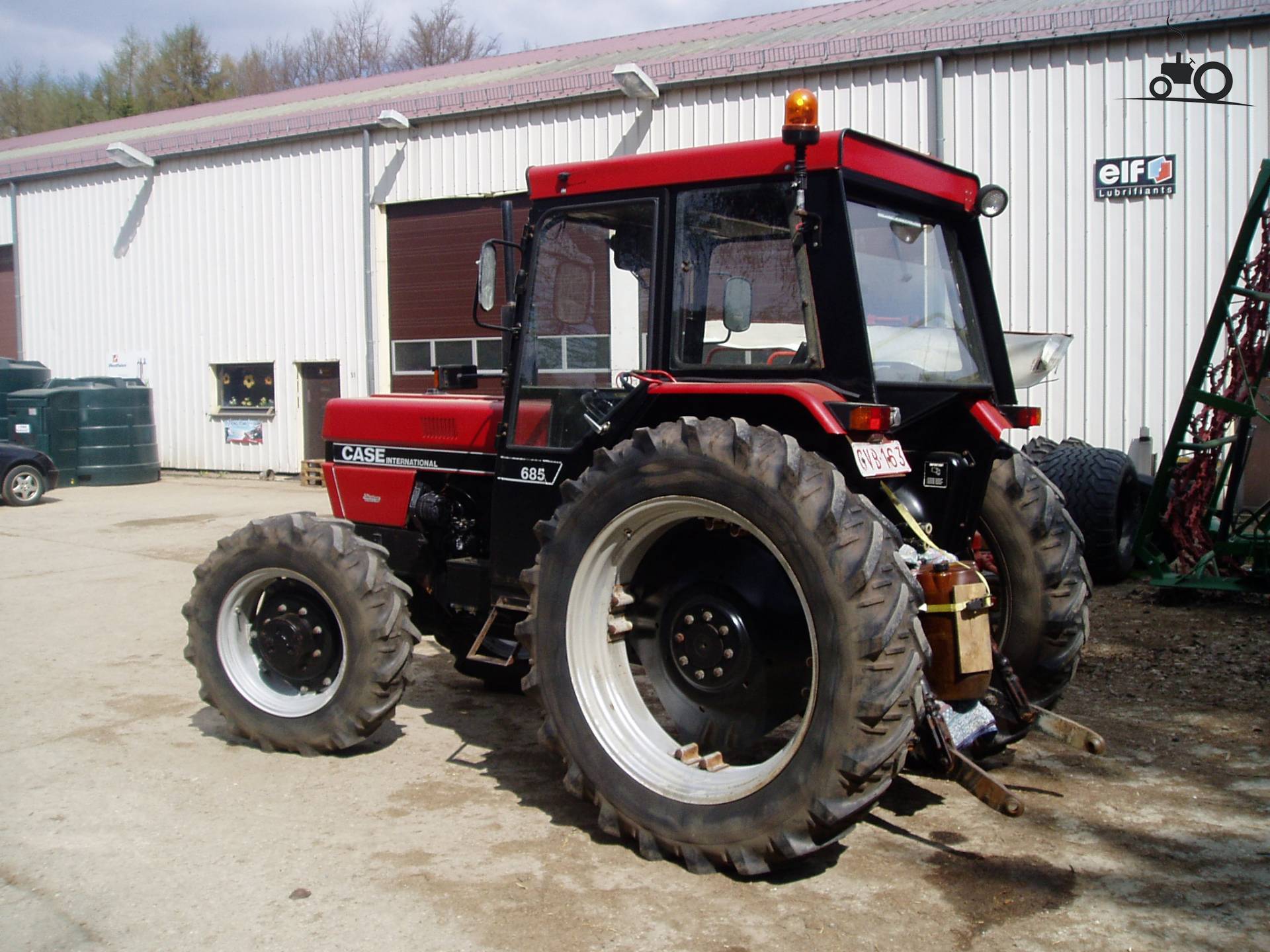 Case International 685 (XL) - United Kingdom - Tractor picture #477145