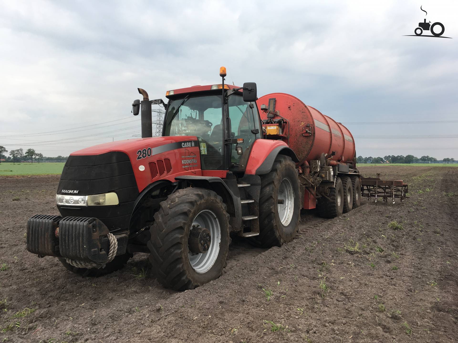 foto-case-ih-magnum-280-van-loonbedrijf-koonstra
