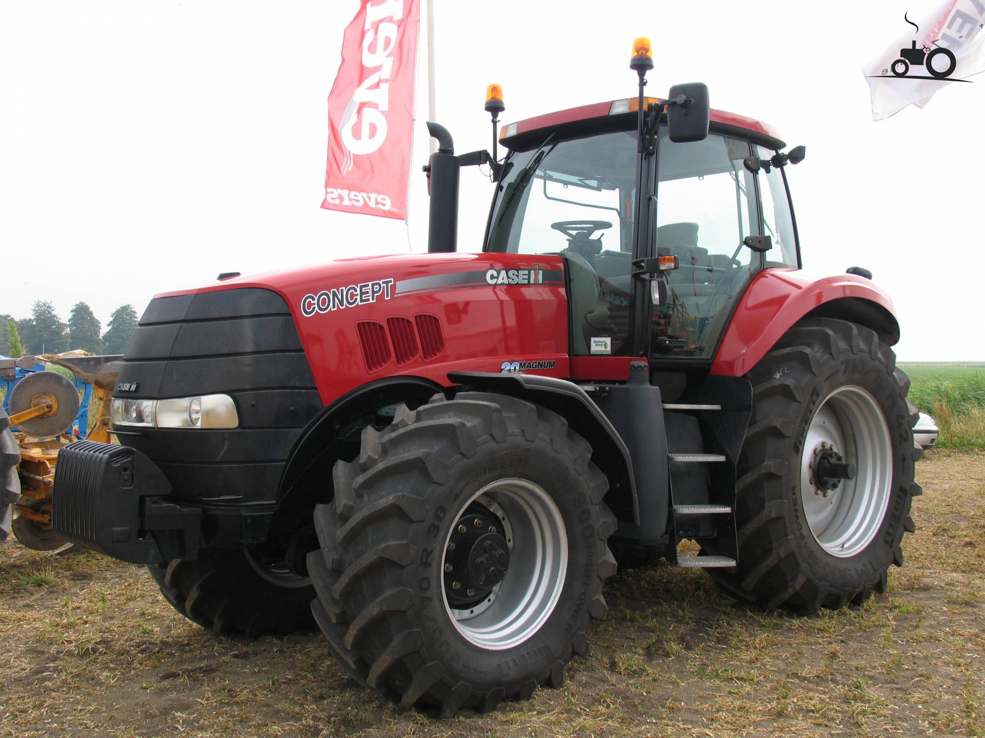 Case Magnum 310