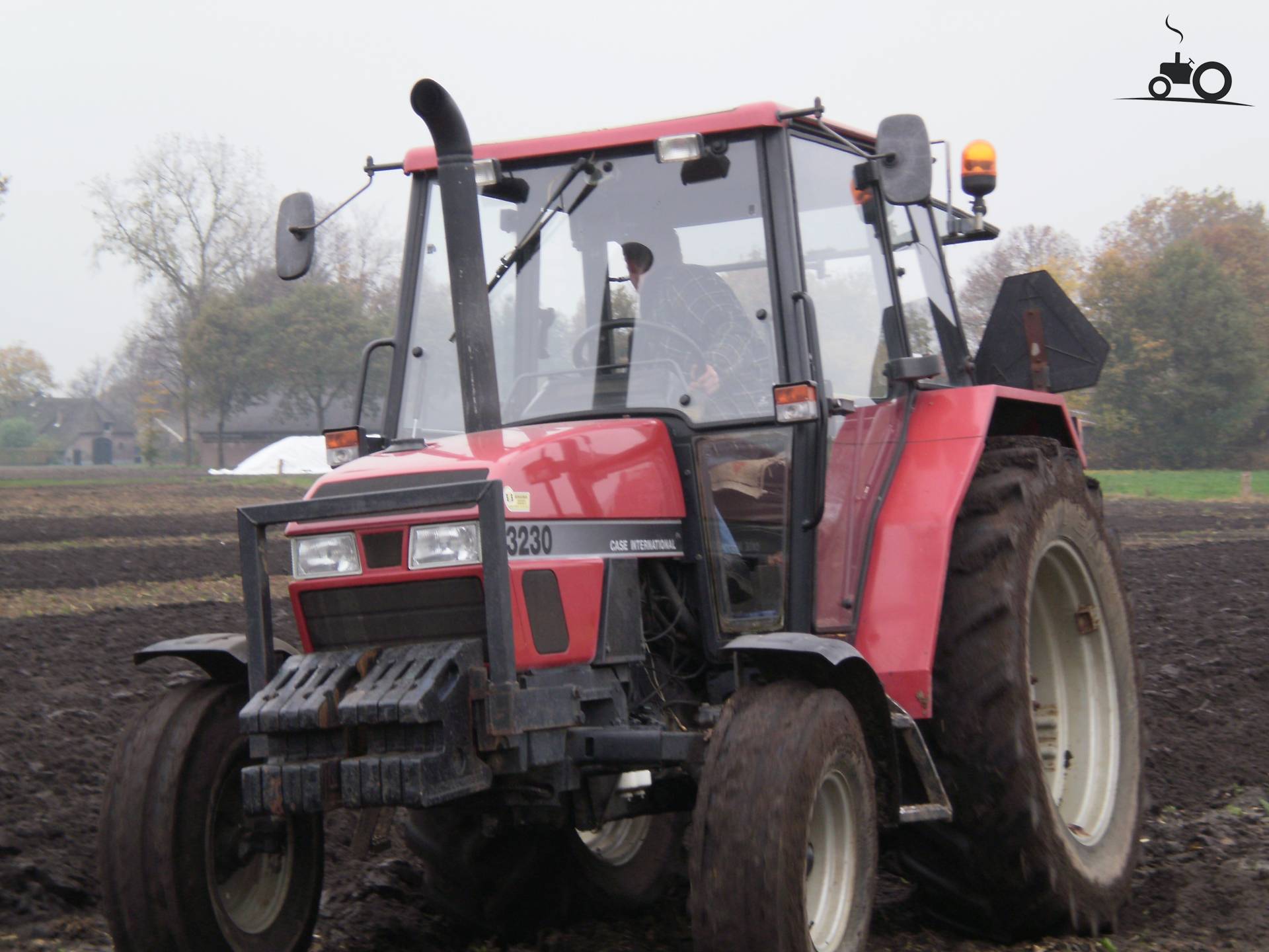 Case International 3230