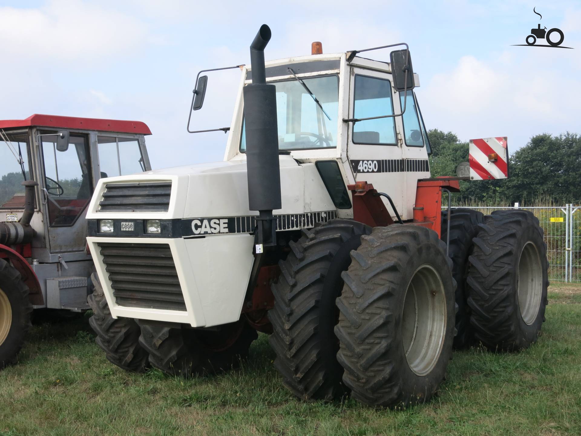 Case 4690 Fan Club - Specs, Photos, Reviews & Forum