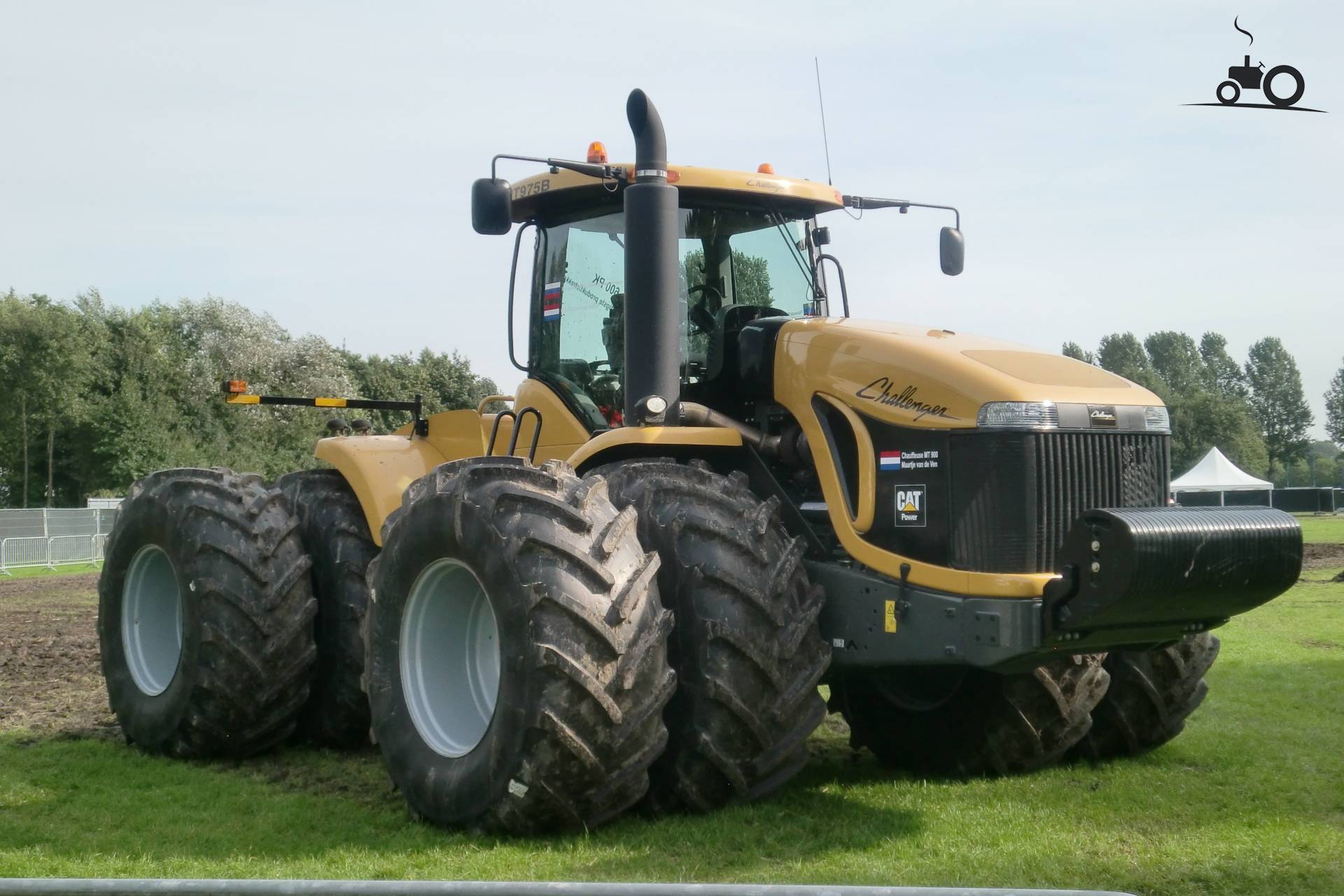 Challenger MT 975 B - United Kingdom - Tractor Picture #399997