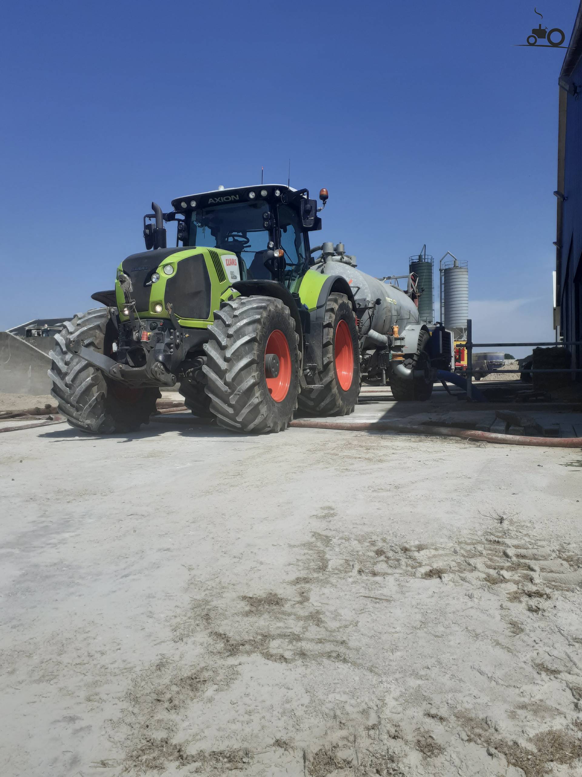 Foto Claas Axion 830 #1421650