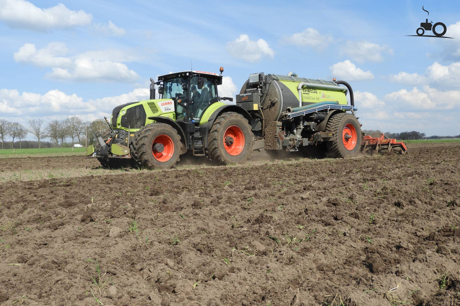 Foto Claas Axion 870 van Unicom Oost BV