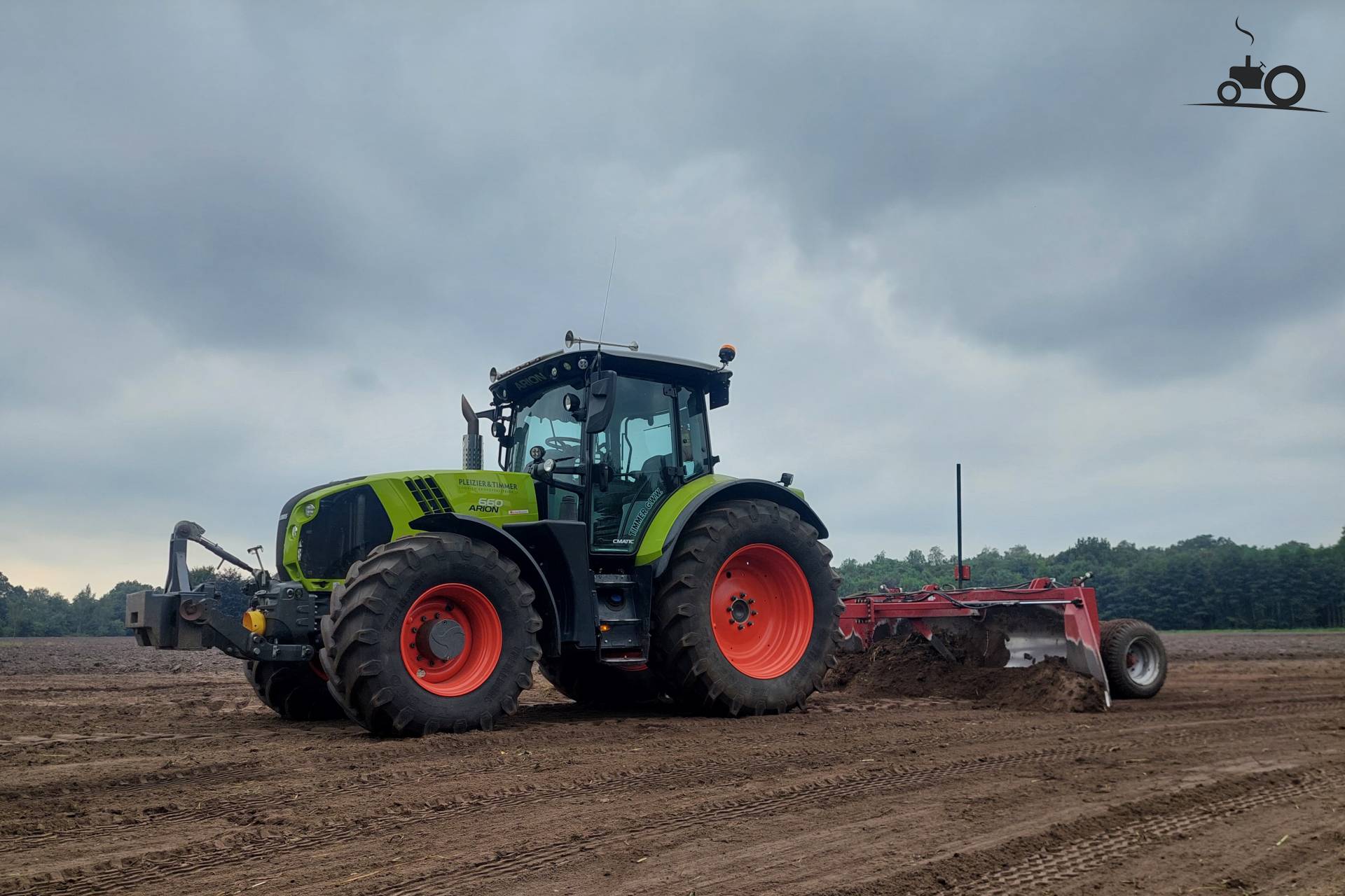 Claas Arion 660