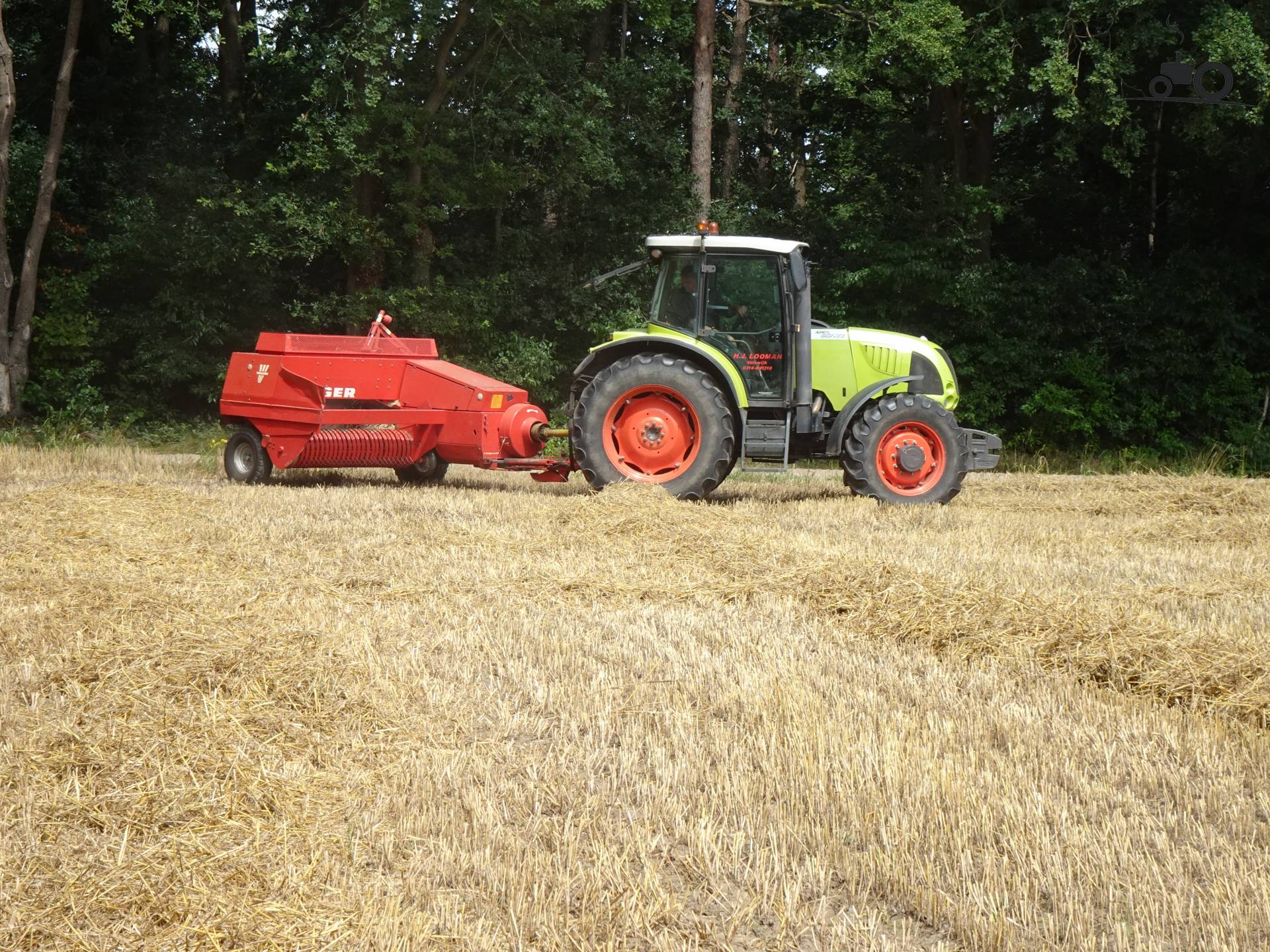 Foto Claas Ares 557 ATZ van H.j. Looman en Zn.