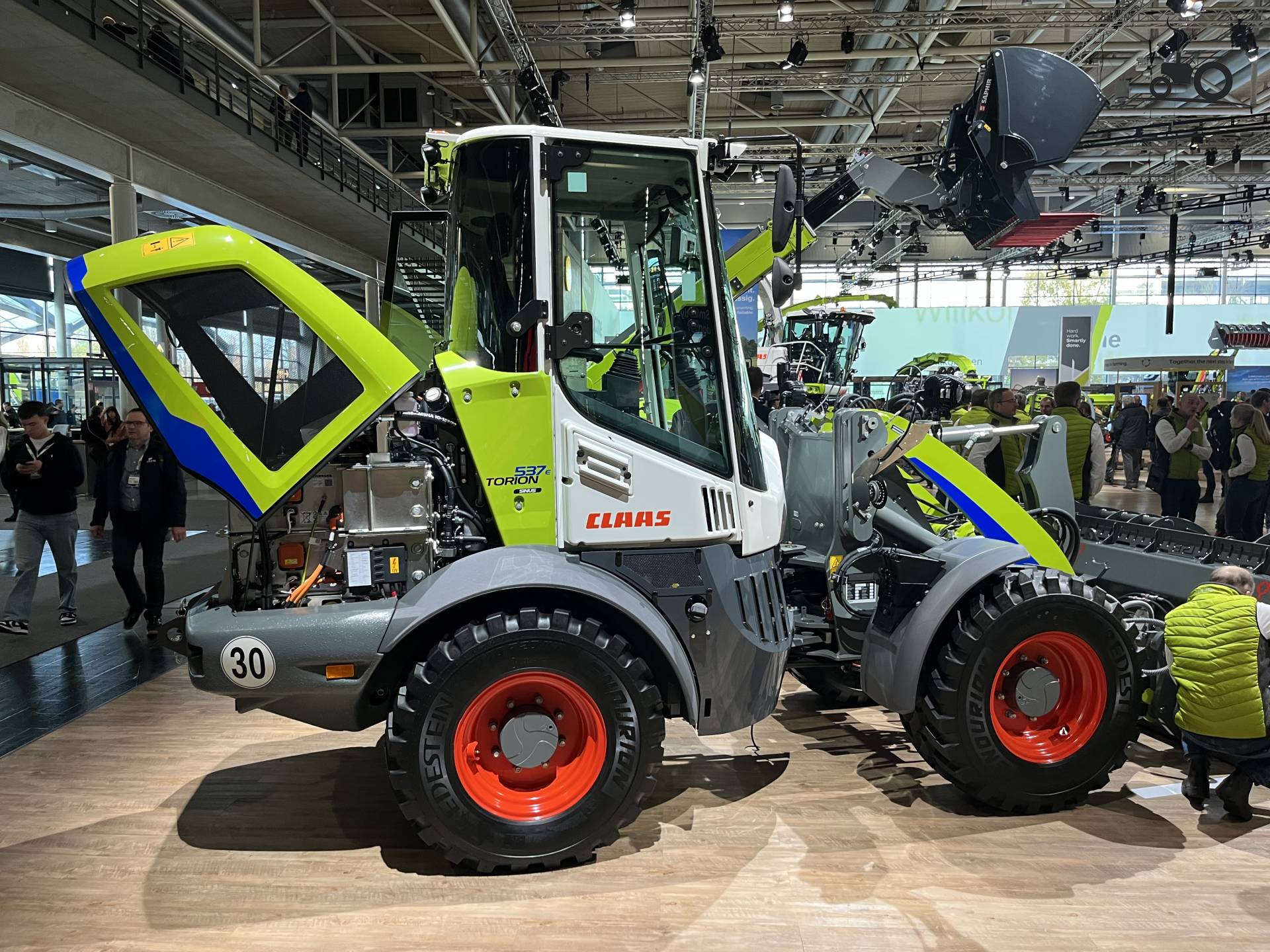 Claas Torion