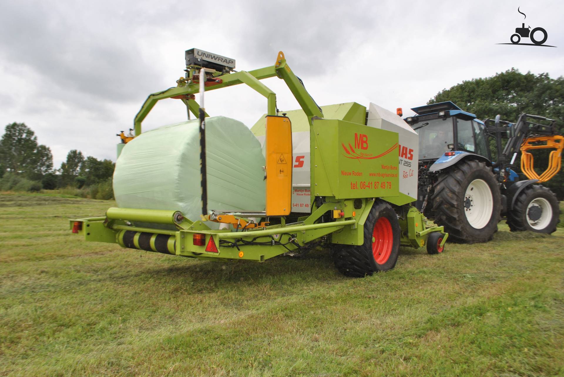 Claas Rollant 255