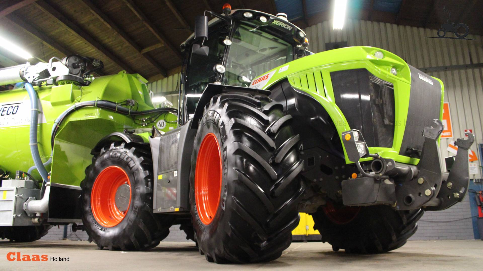 Claas Xerion 5000 United Kingdom Tractor picture 890598