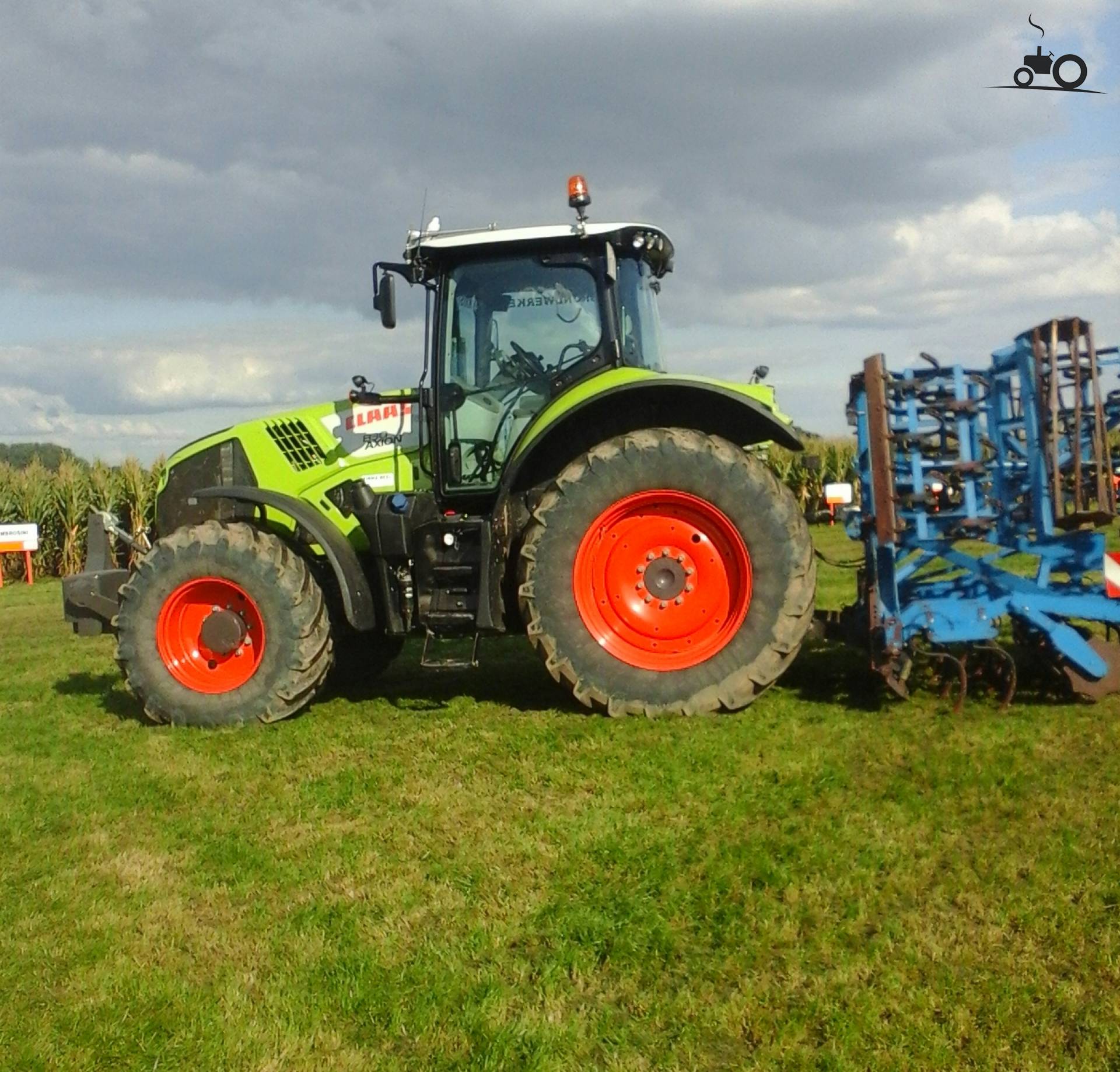 Claas Axion 830 United Kingdom Tractor Picture 955756 1597