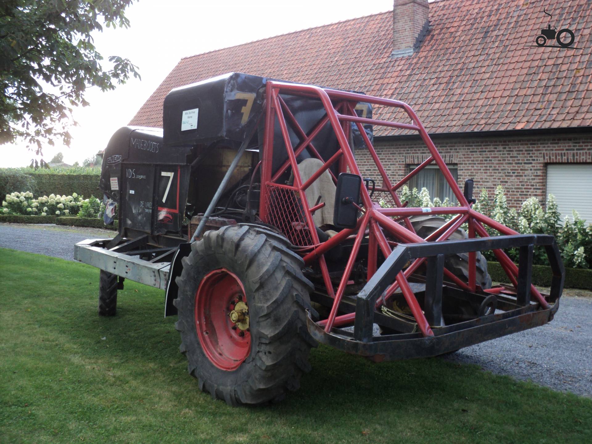 Combine race Fanclub - Technische Daten, Fotos, Bewertungen & Forum