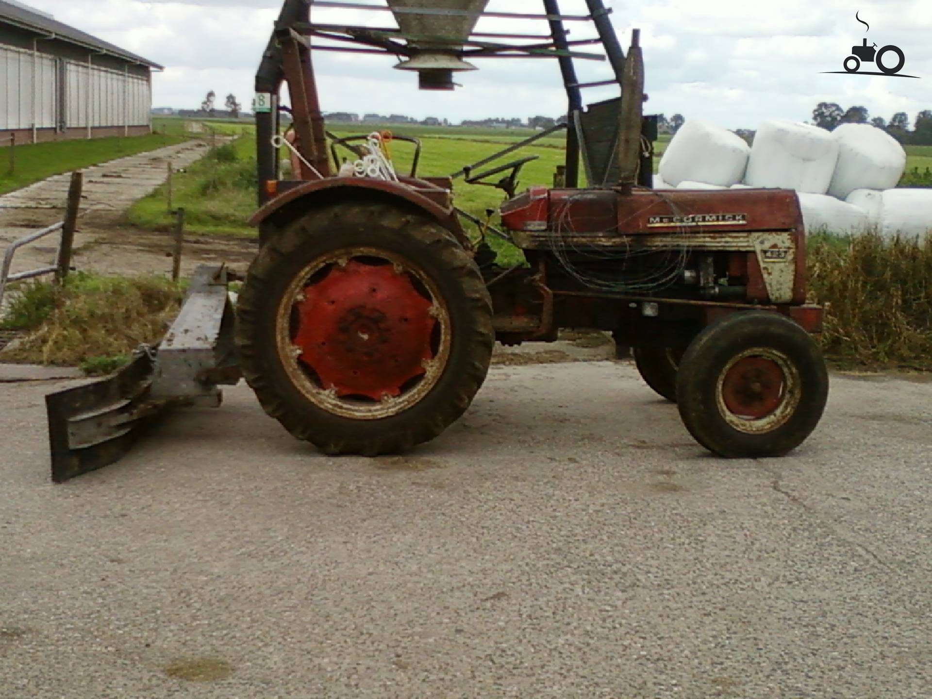 International 423