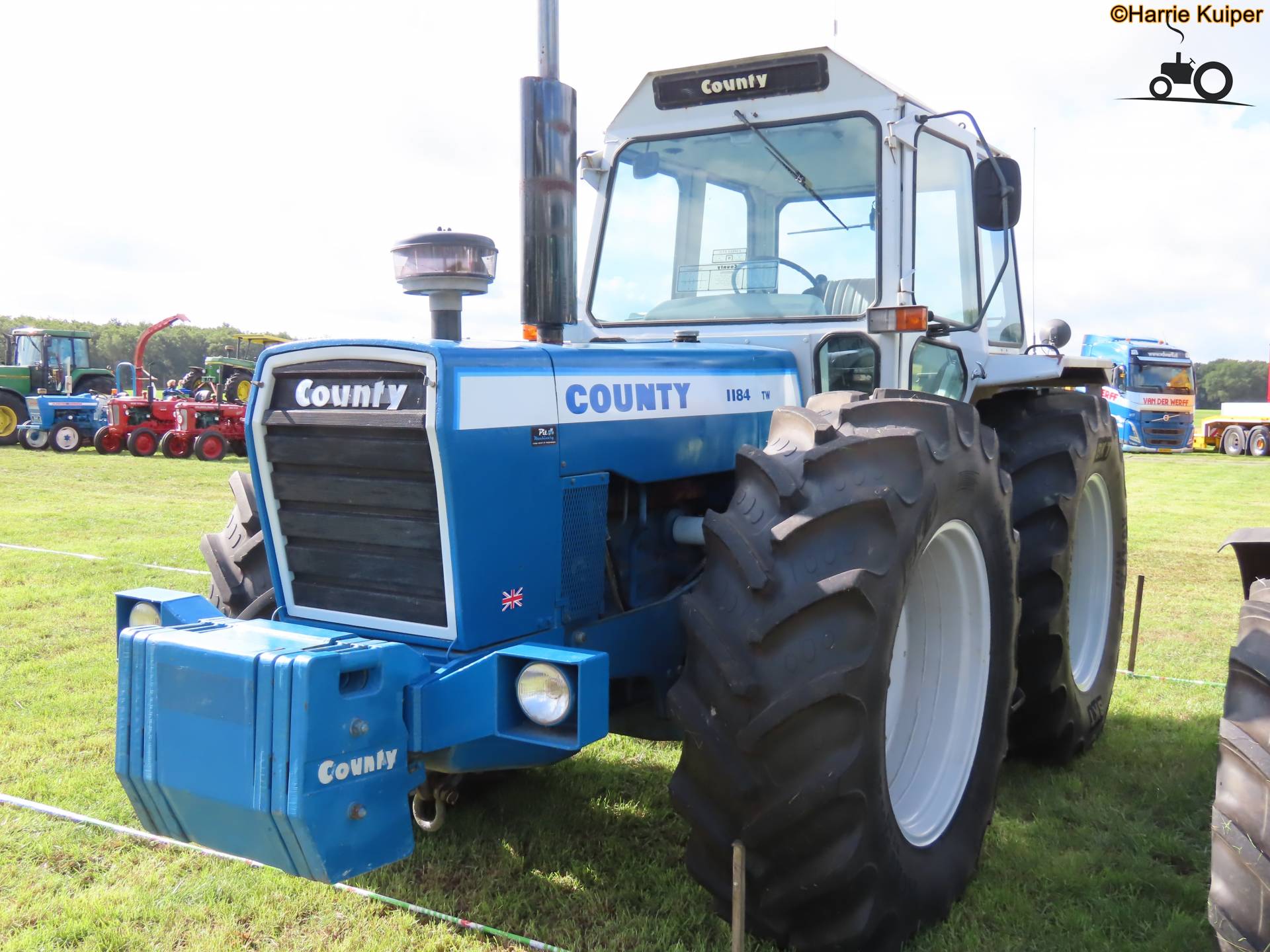 County - TractorFan