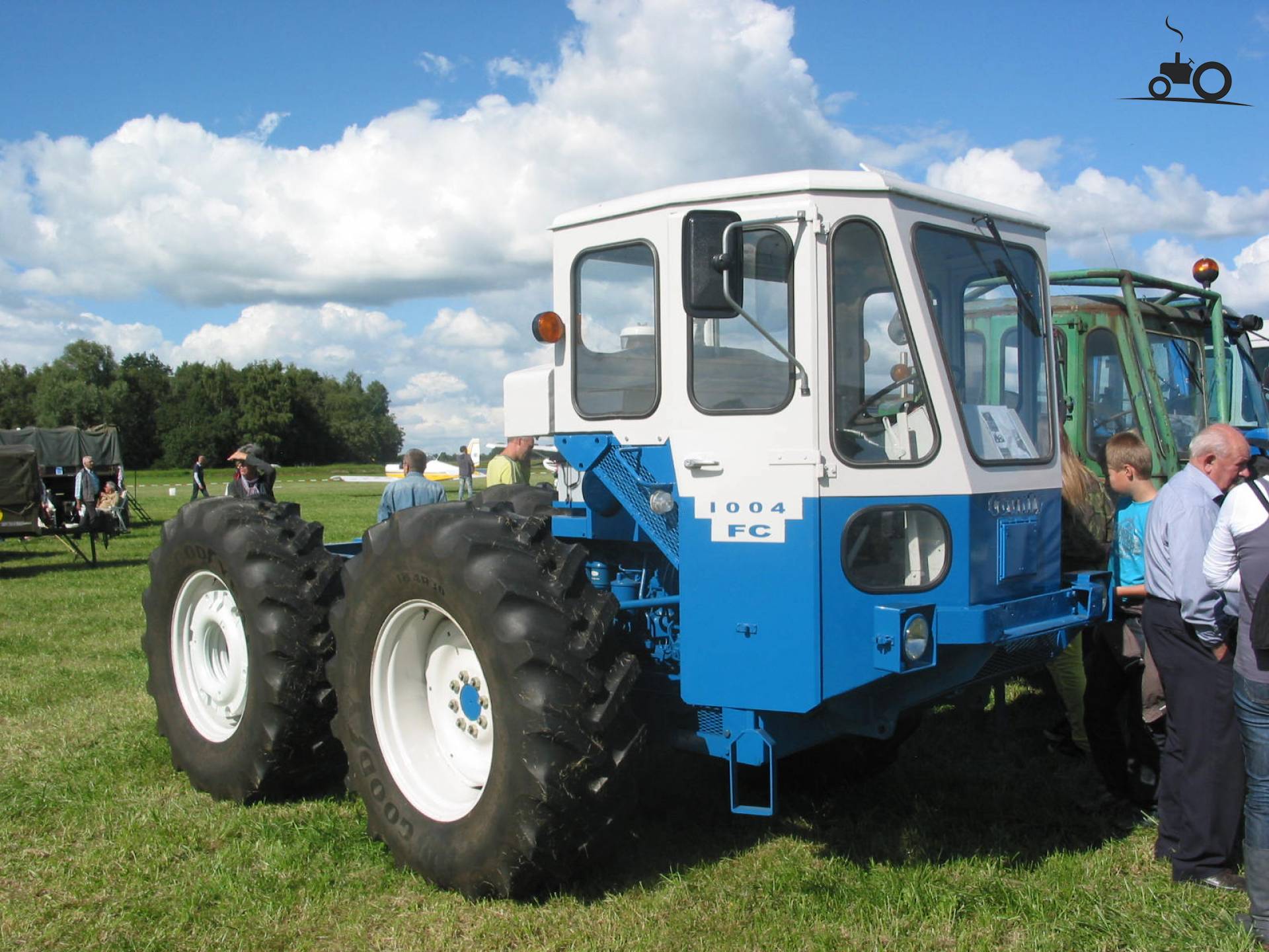County 1004 Forward Control United Kingdom Tractor picture 791071