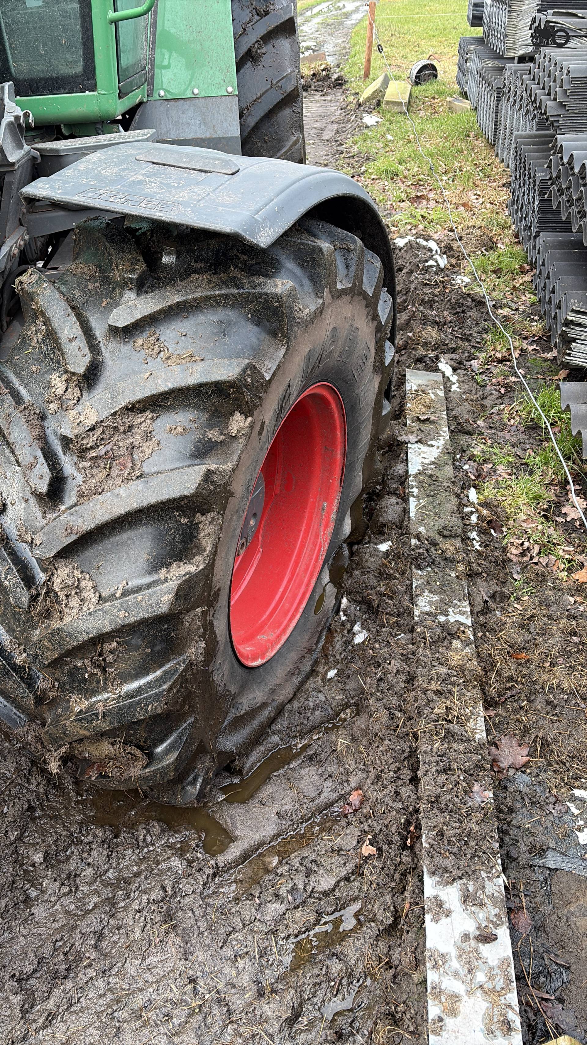 Besoin d'aide pour la taille de pneu 540/65 R24