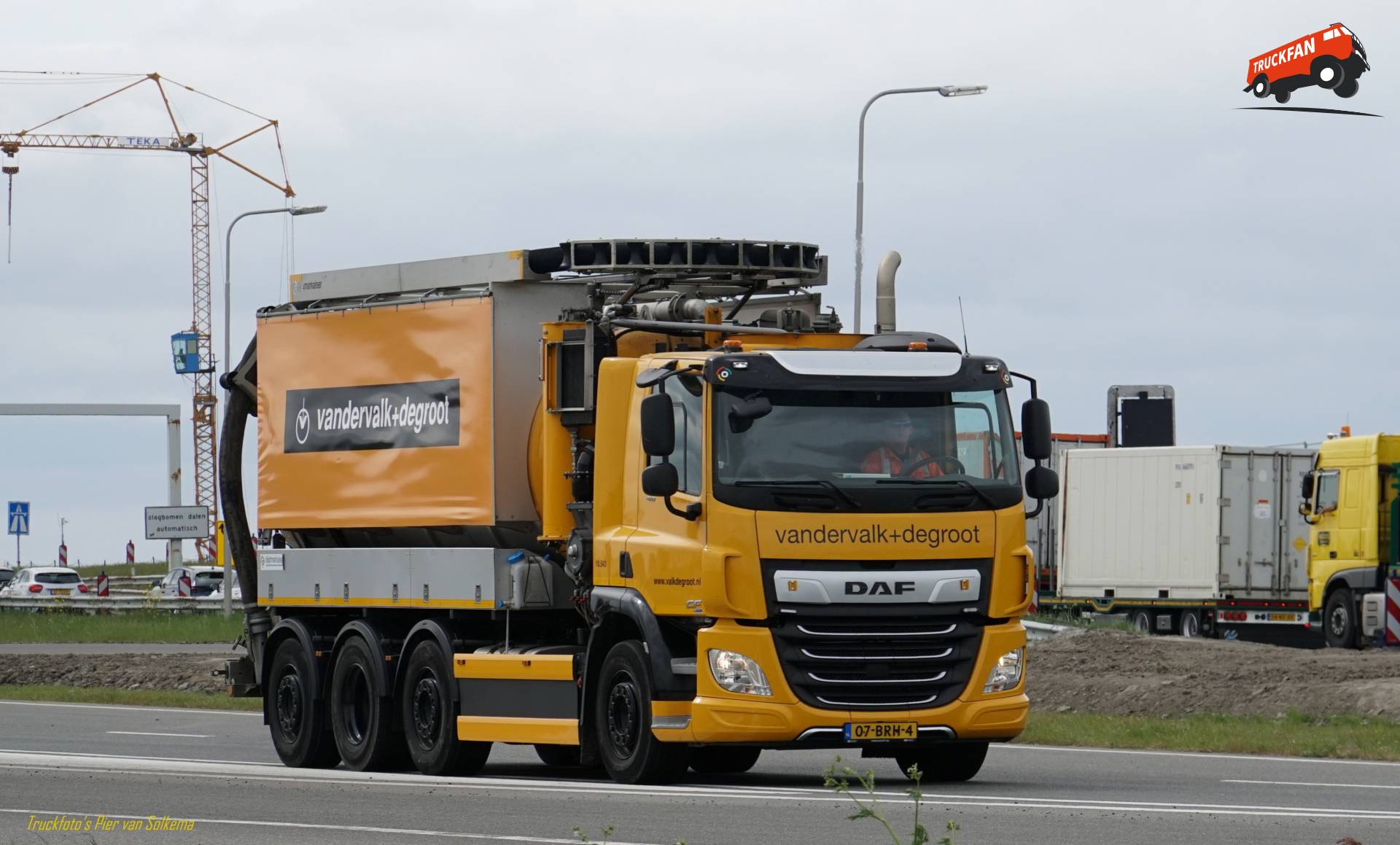 Foto DAF CF Euro 6 van Van der Valk + De Groot B.V.