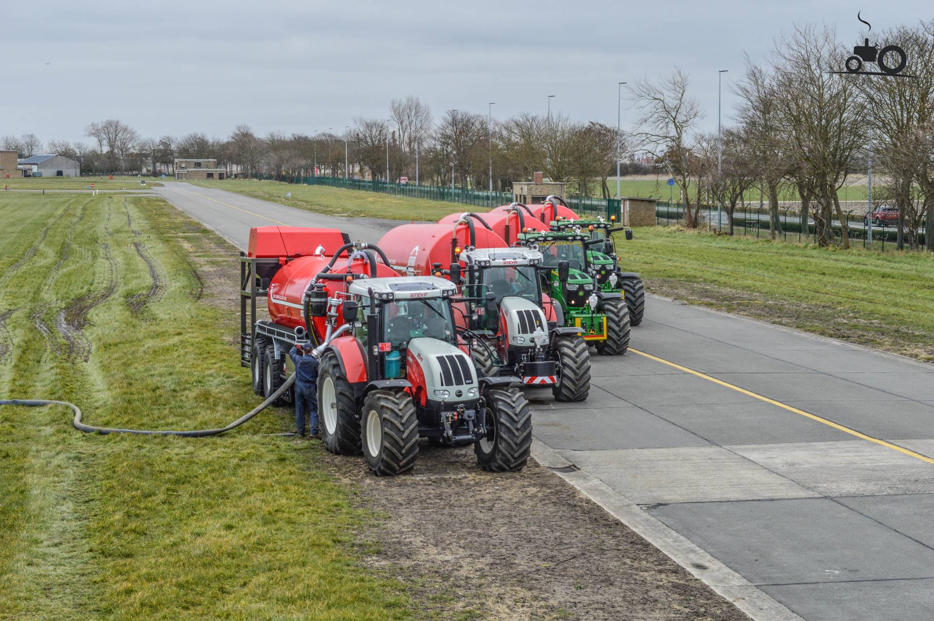 Deroo Mesttank Fanclub - Specificaties, Foto's, Reviews & Forum