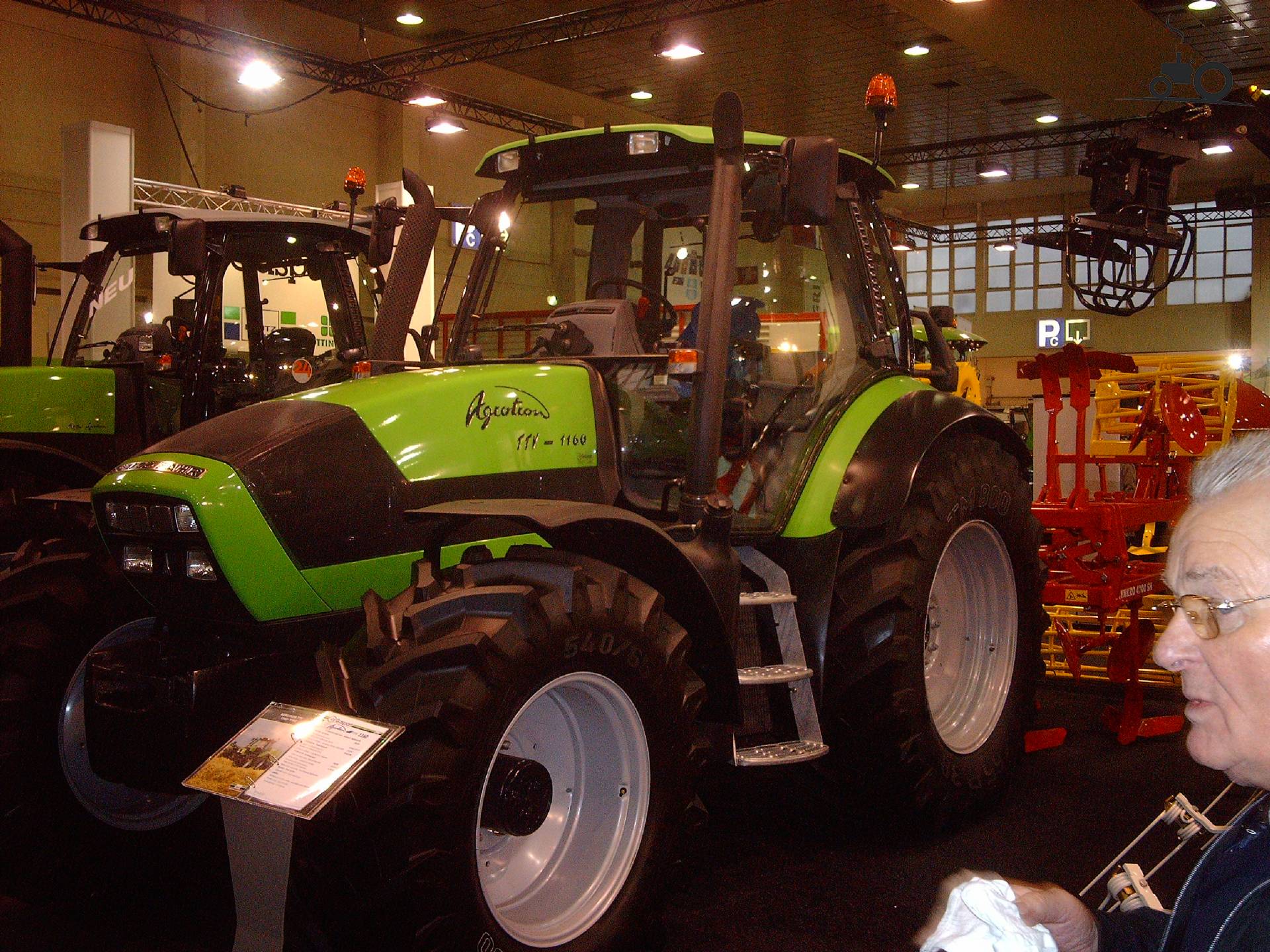 Universal Hobbies Deutz fahr Agroton TTV 1160 75 Deutz en or au 1:32 en boite