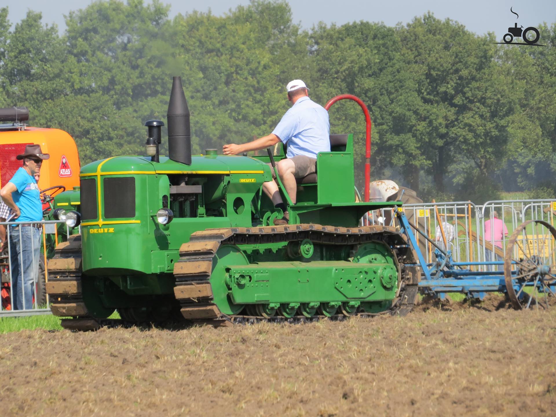 Deutz Rups trekker Fanclub - Specificaties, Foto's, Reviews & Forum
