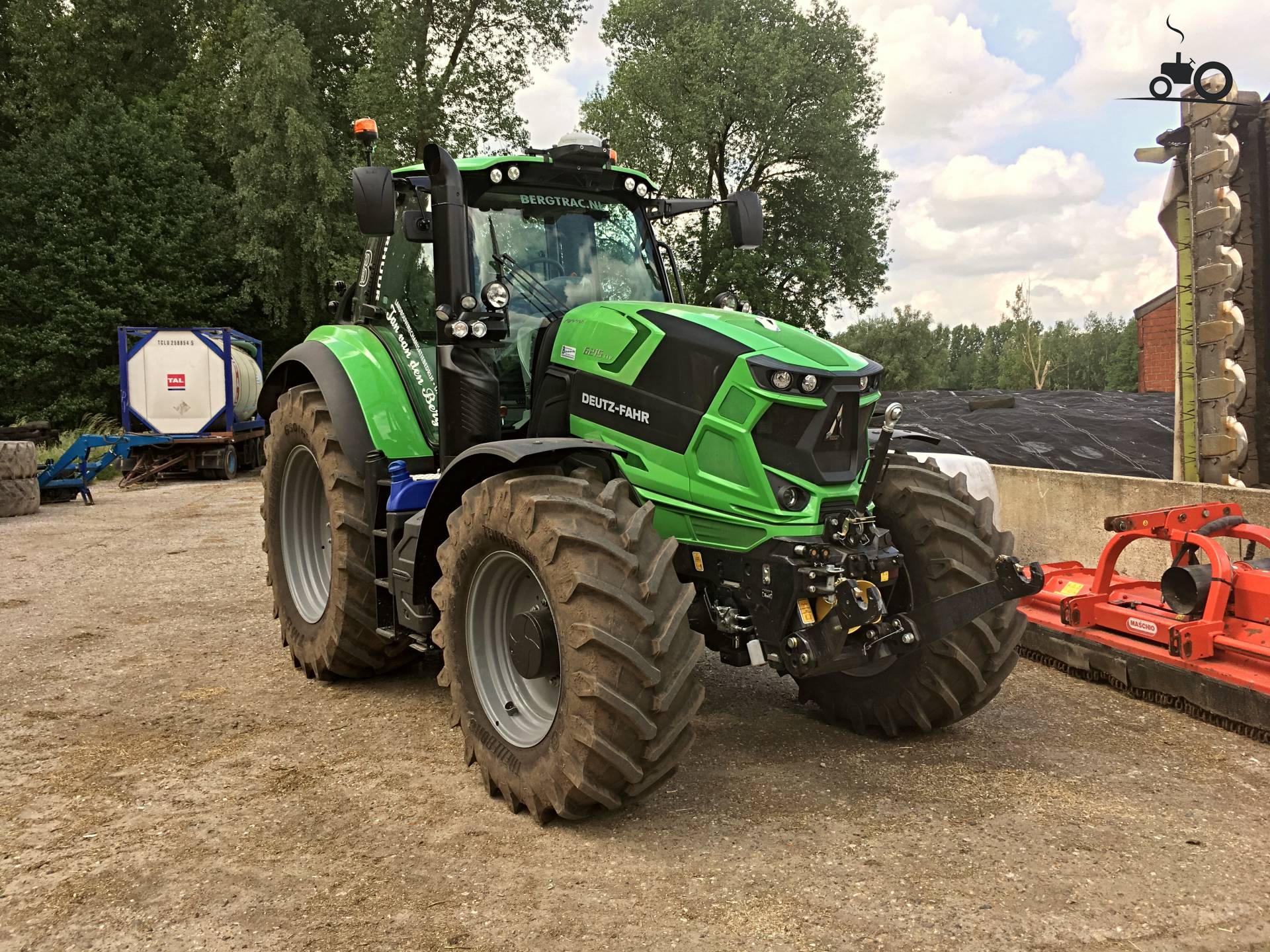 Foto Deutz Fahr Agrotron