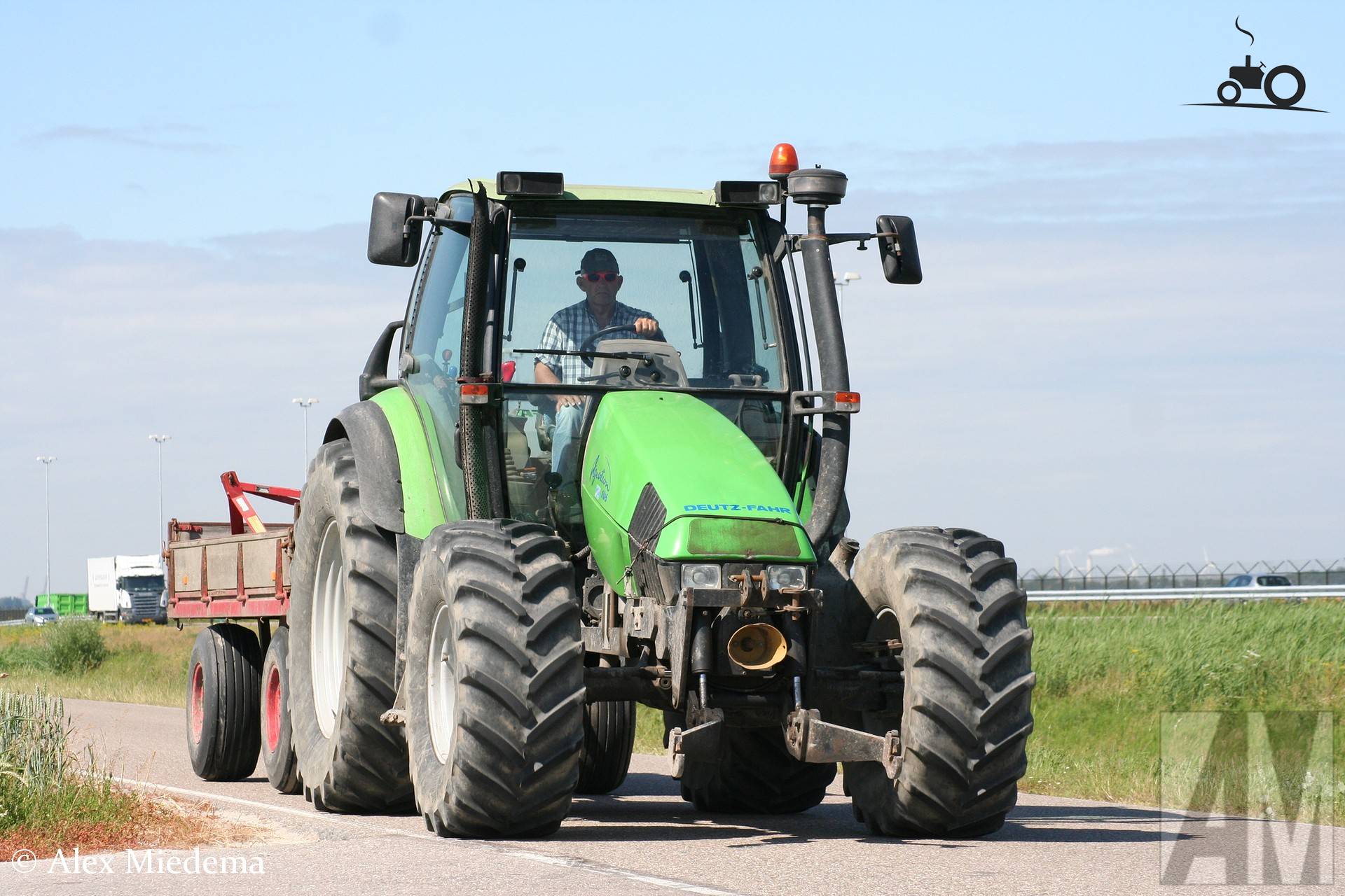 Foto Deutz-Fahr Agrotron 105 #1381632