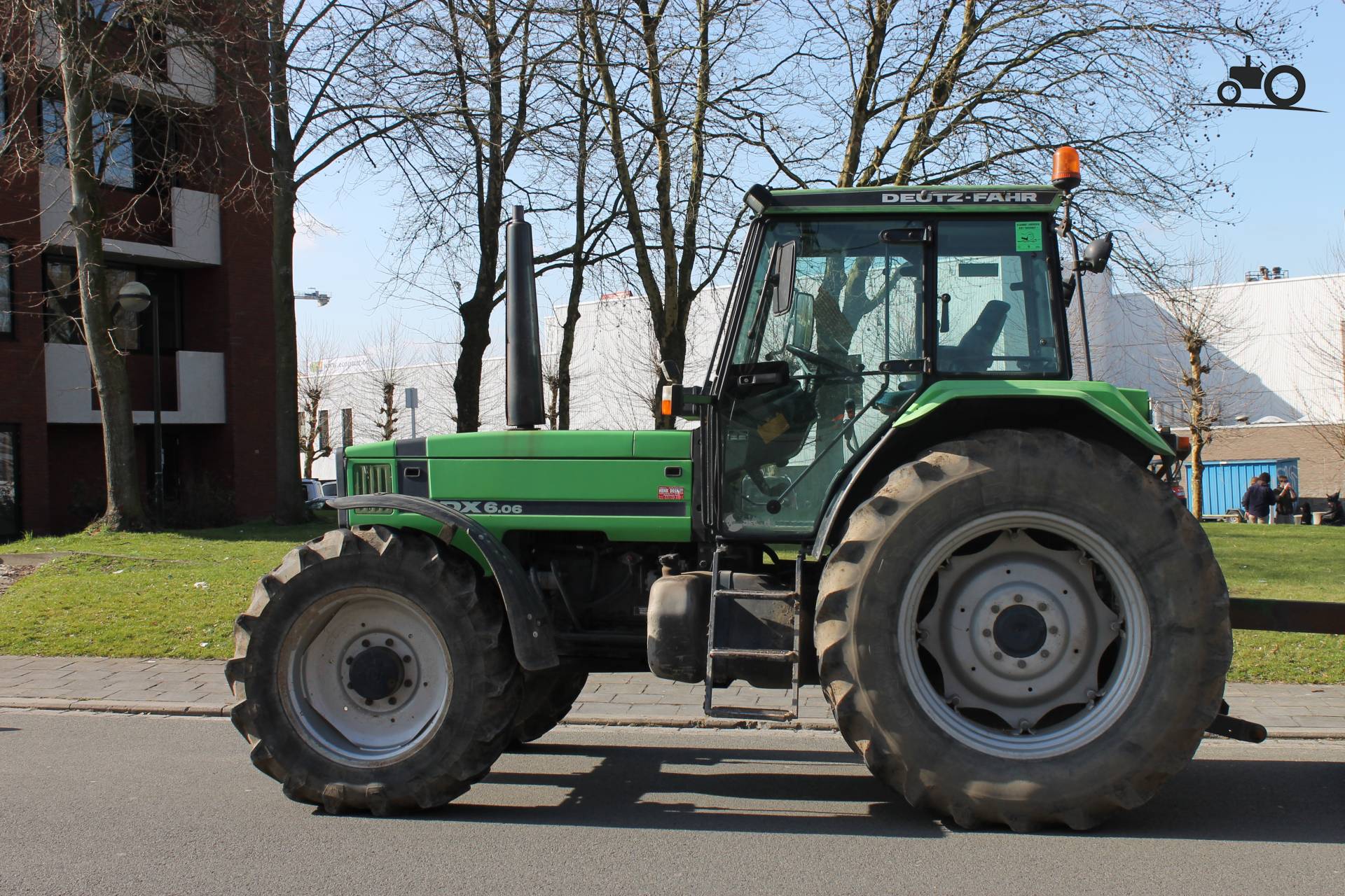 Foto Deutz-Fahr DX 6.06 #607457