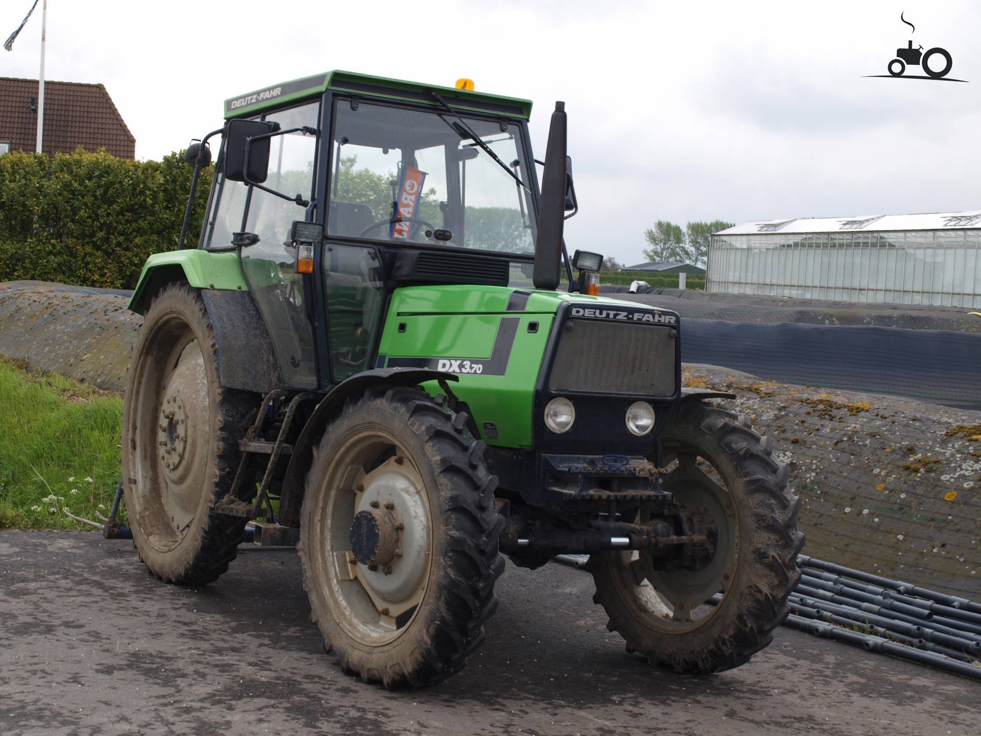 Foto Deutz-Fahr DX 3.70 #759062