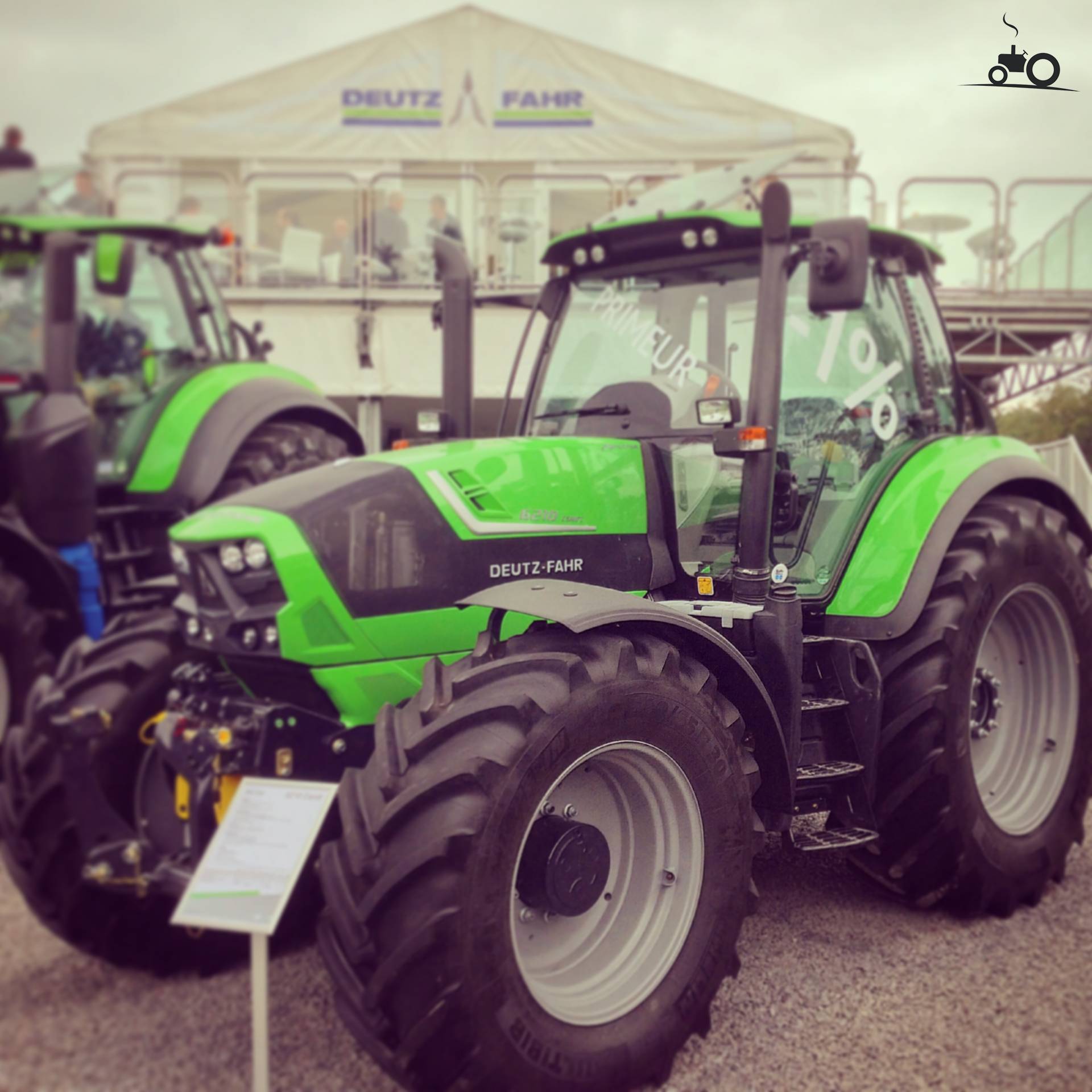 Foto Deutz Fahr Agrotron Cshift