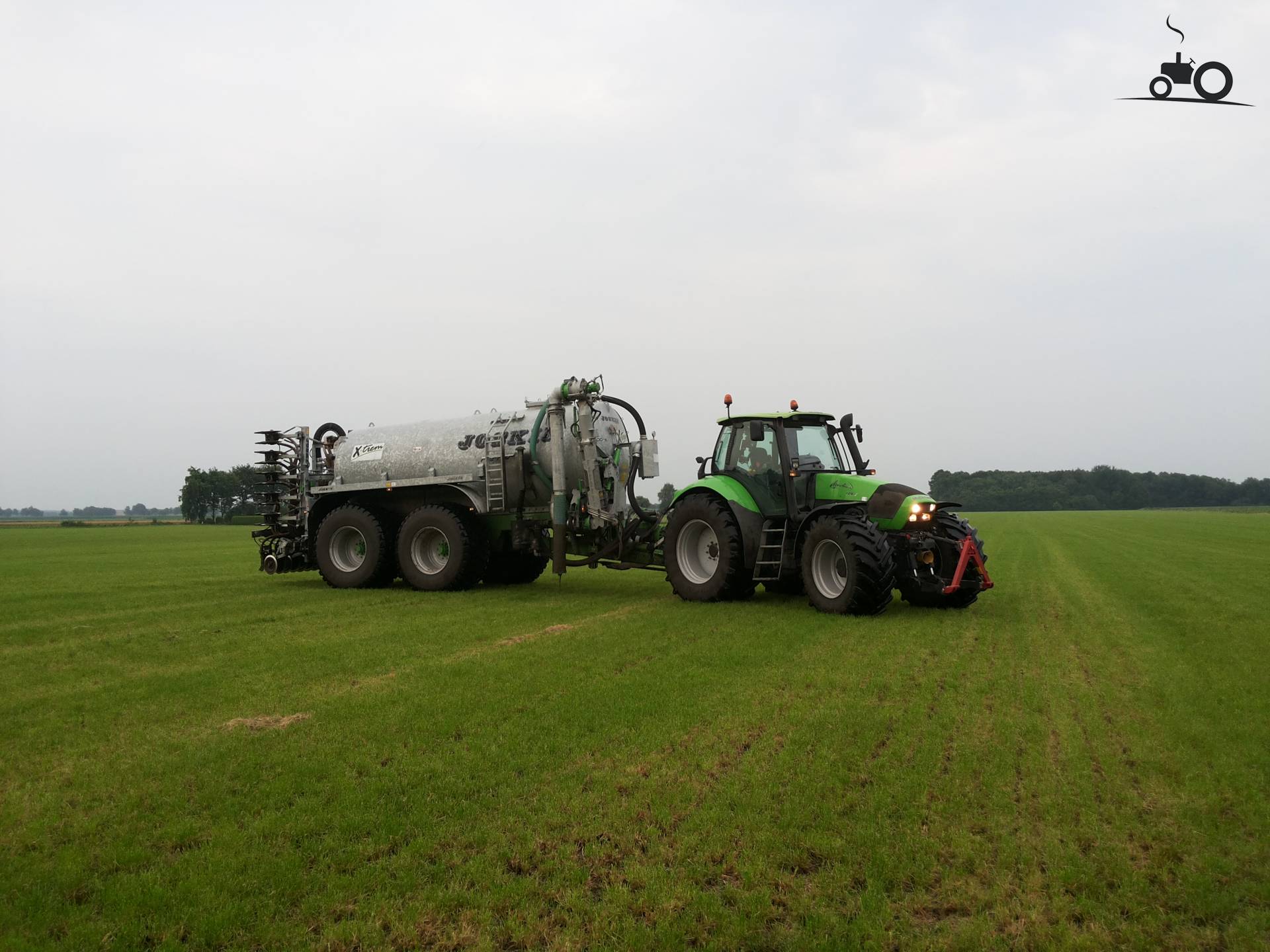 Foto Deutz Fahr Agrotron Van Bikker