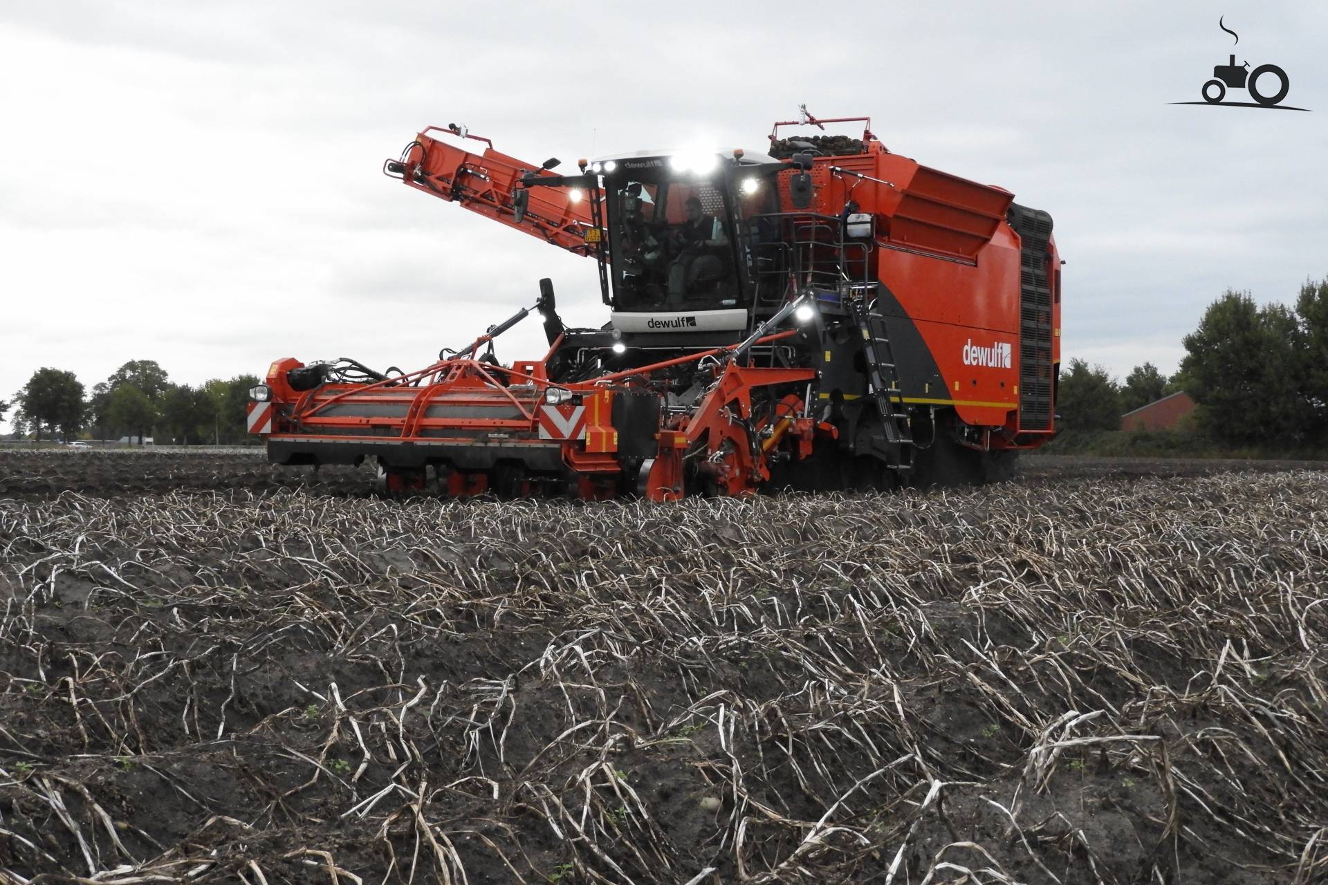 Dewulf - Machines, Specificaties, Foto's, Video's & Forum