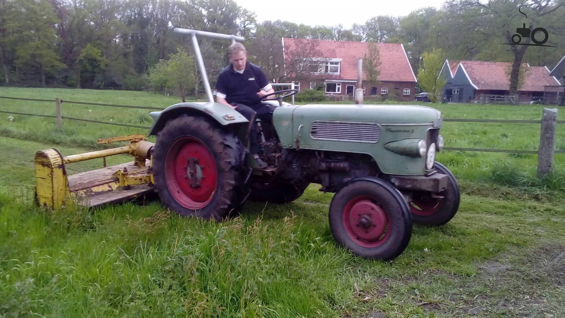 Fendt Farmer 2 Deutschland Traktor Foto 1163068 5048