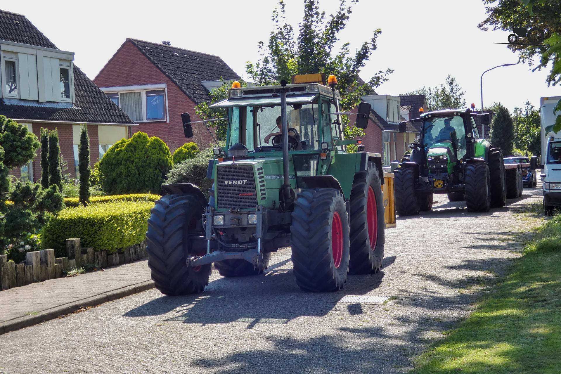 Foto Fendt 615 #1442345