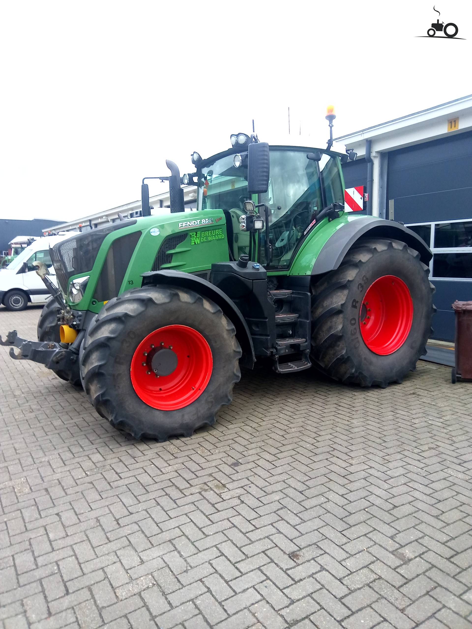 Foto Fendt 828 van Breure