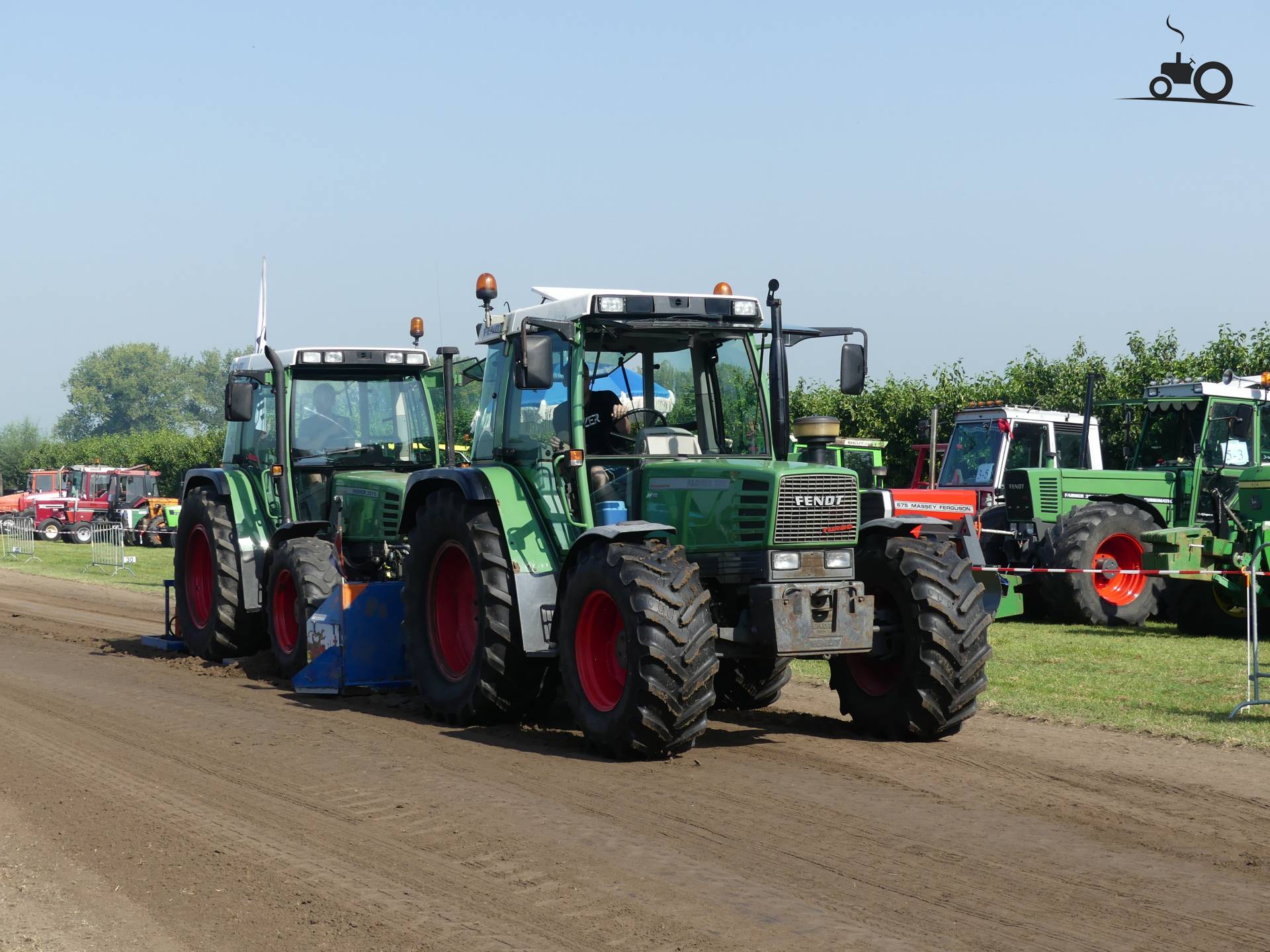 Foto Fendt 300 Serie #1536861