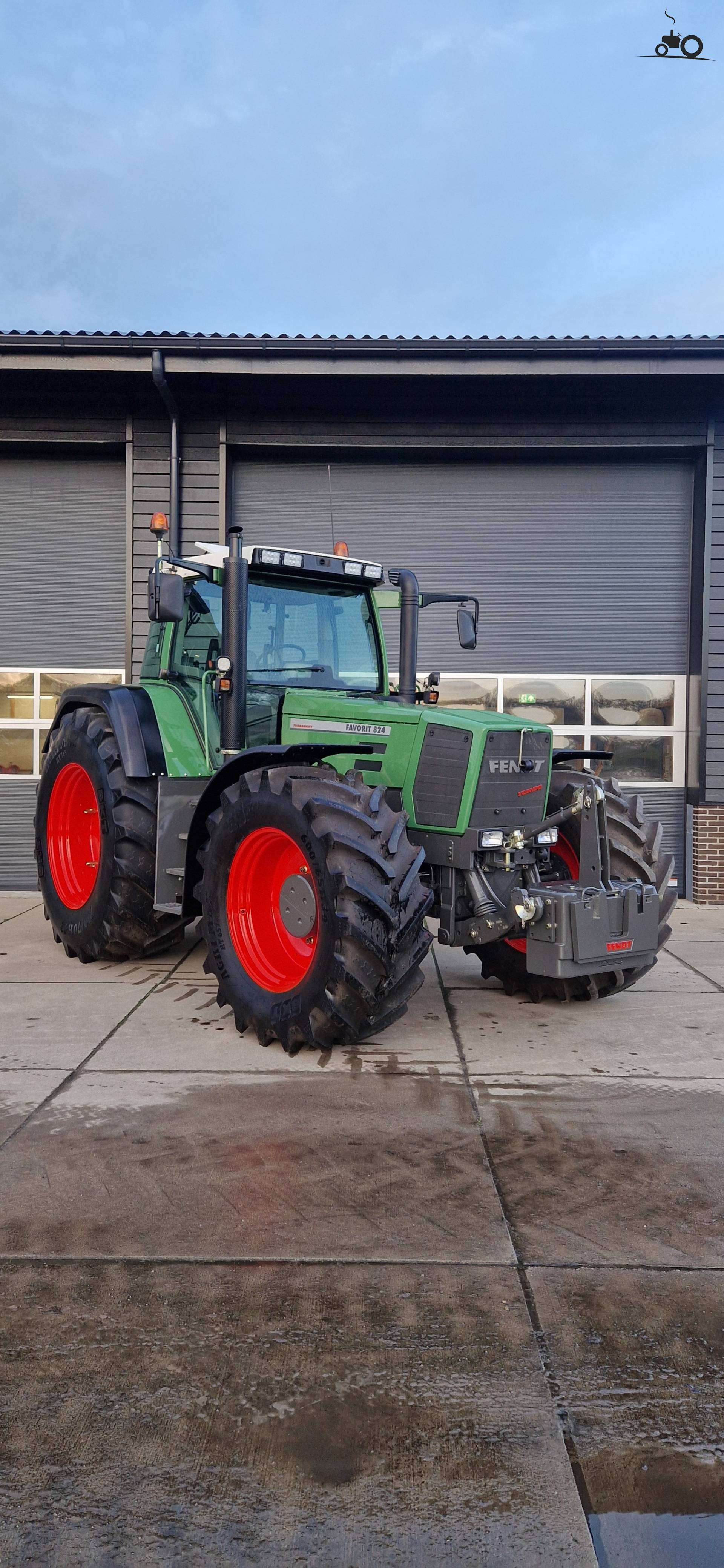 Fendt Favorit 824 Fanclub - Technische Daten, Fotos, Bewertungen & Forum