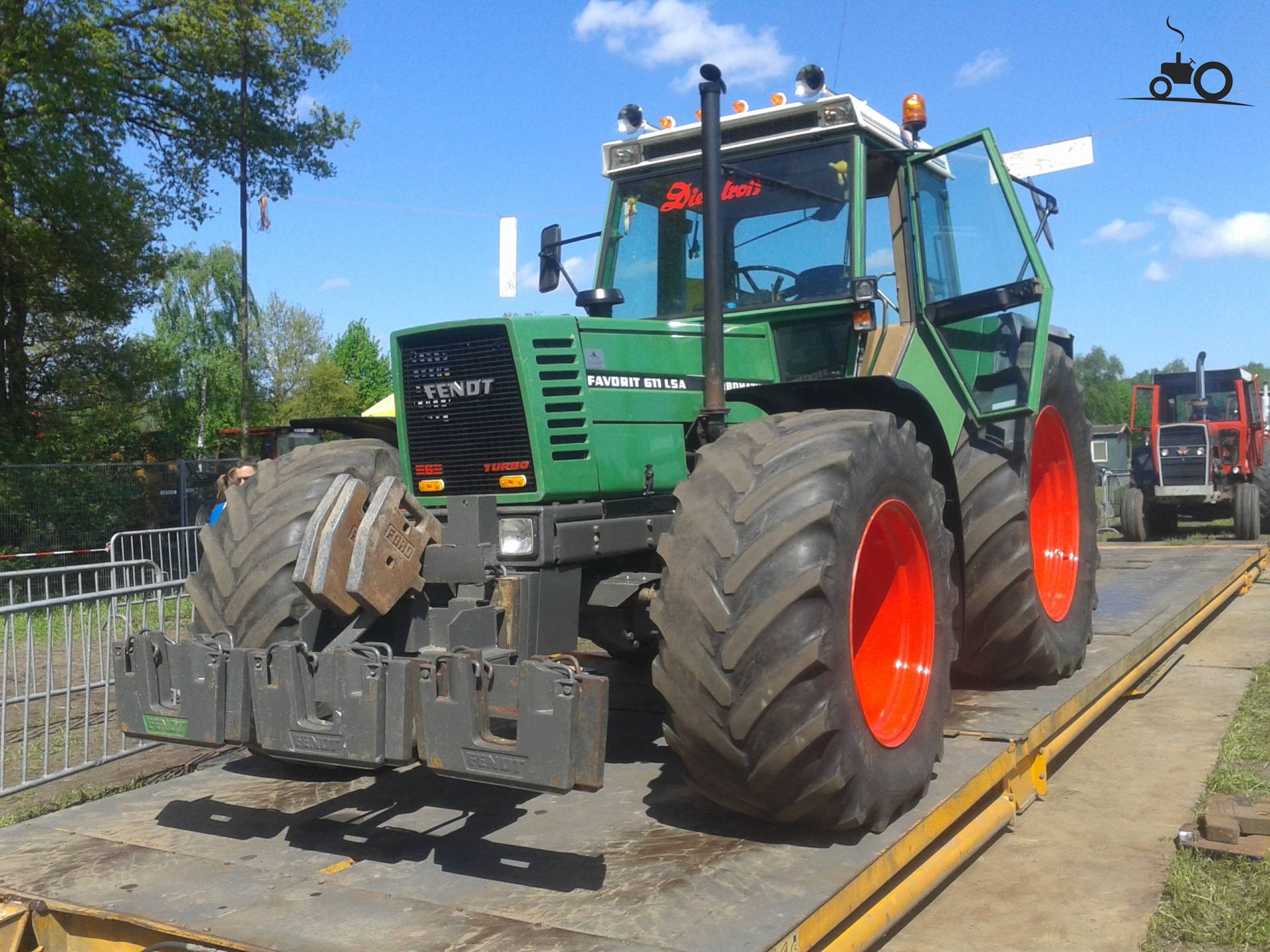 Foto Fendt 611 #756272