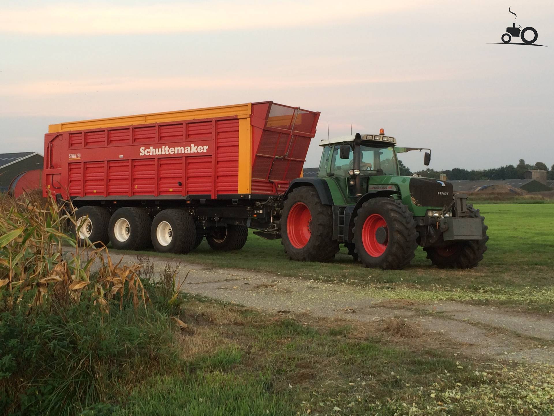 Foto Fendt 926 van J De Kroon Loon & Grondverzet