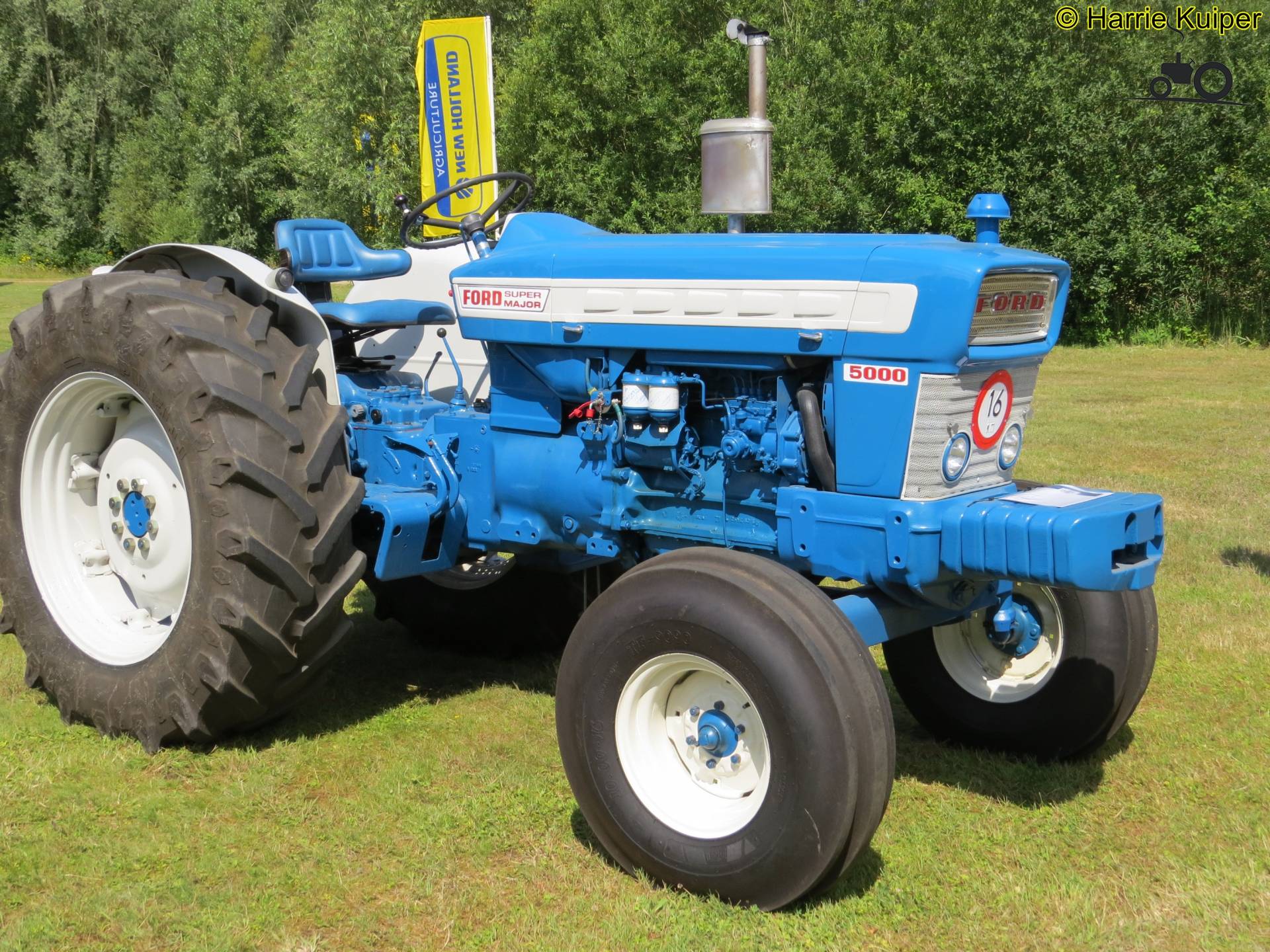 foto-ford-5000-1308241