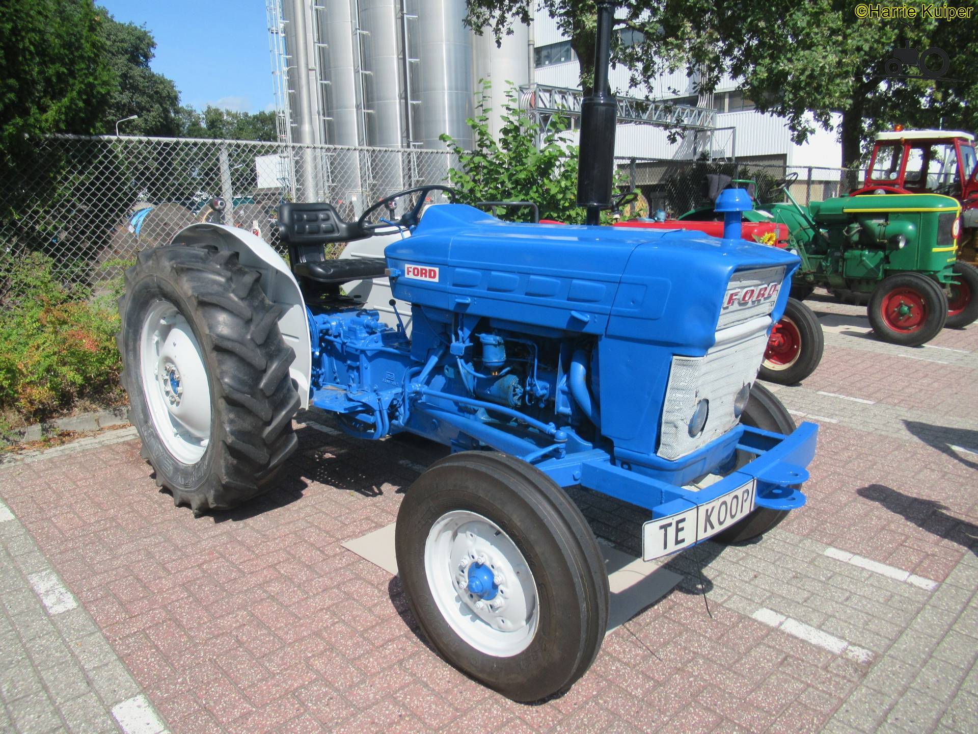 Ford 2000