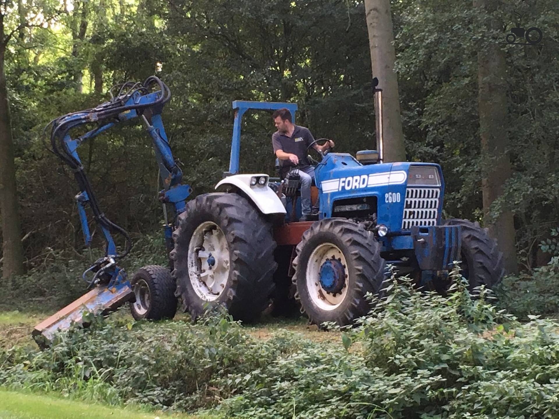 Ford 8600 - Nachrichten, Fotos & Videos - Seite 1