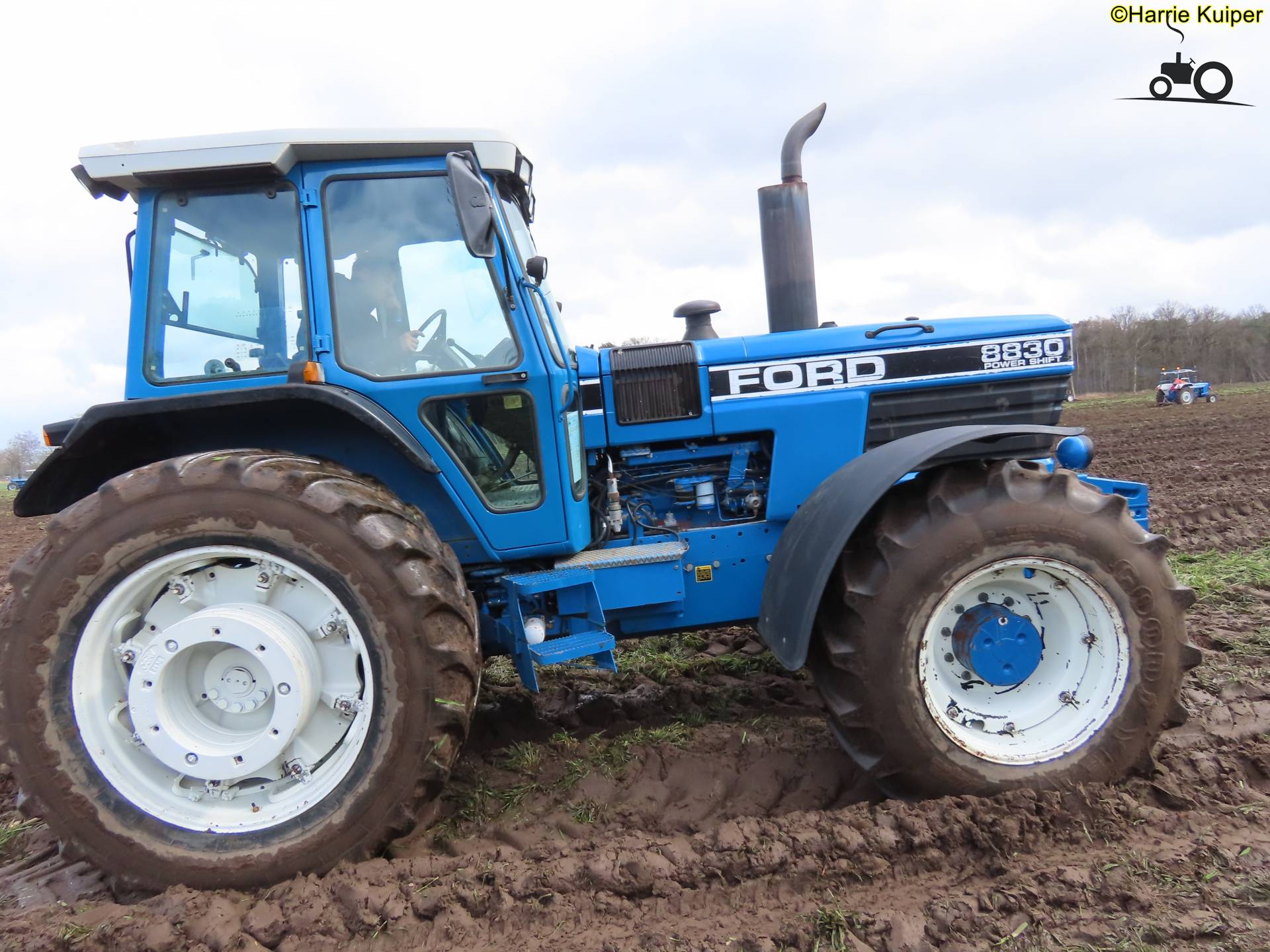 Foto Ford 8830 #1513825