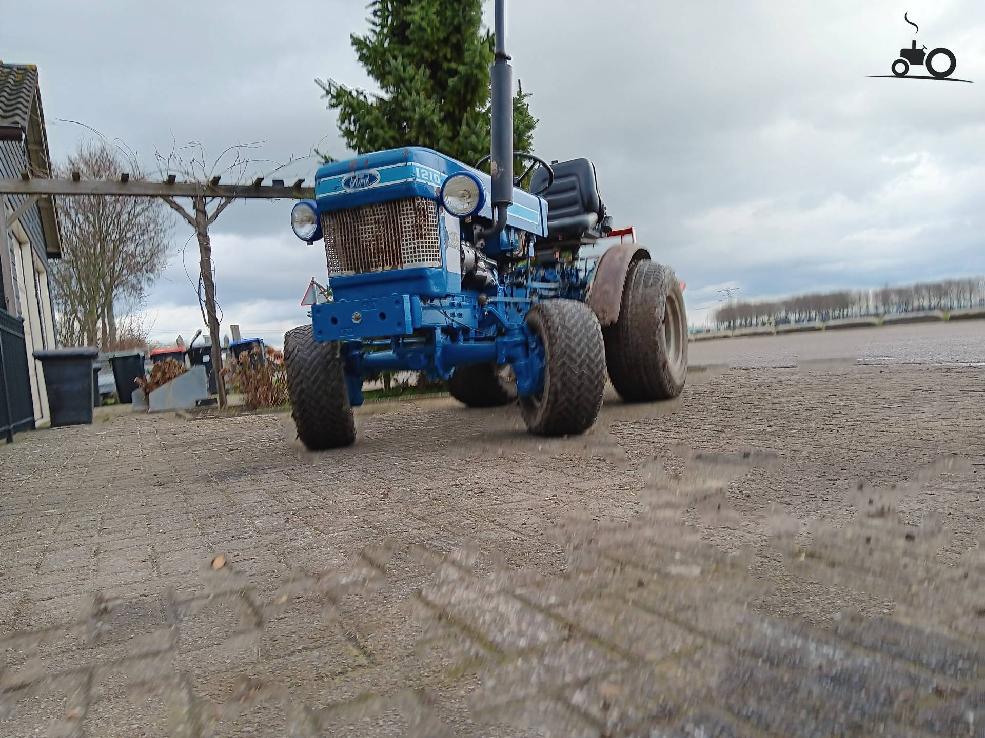 Ford 1210